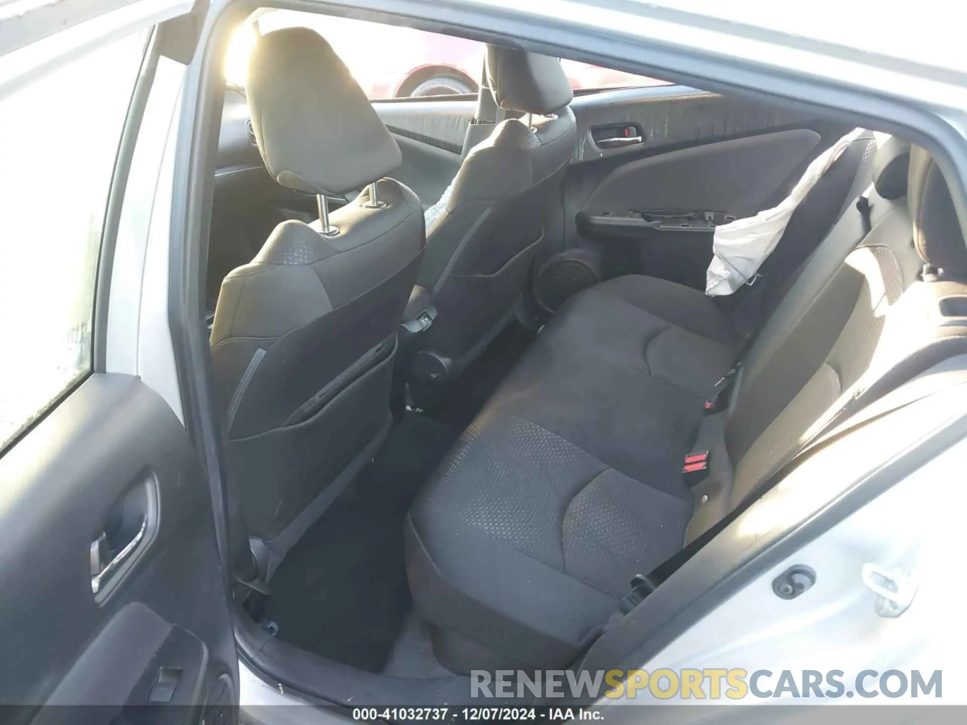 8 fotografías del automóvil dañado JTDKAMFUXM3132243 TOYOTA PRIUS 2021