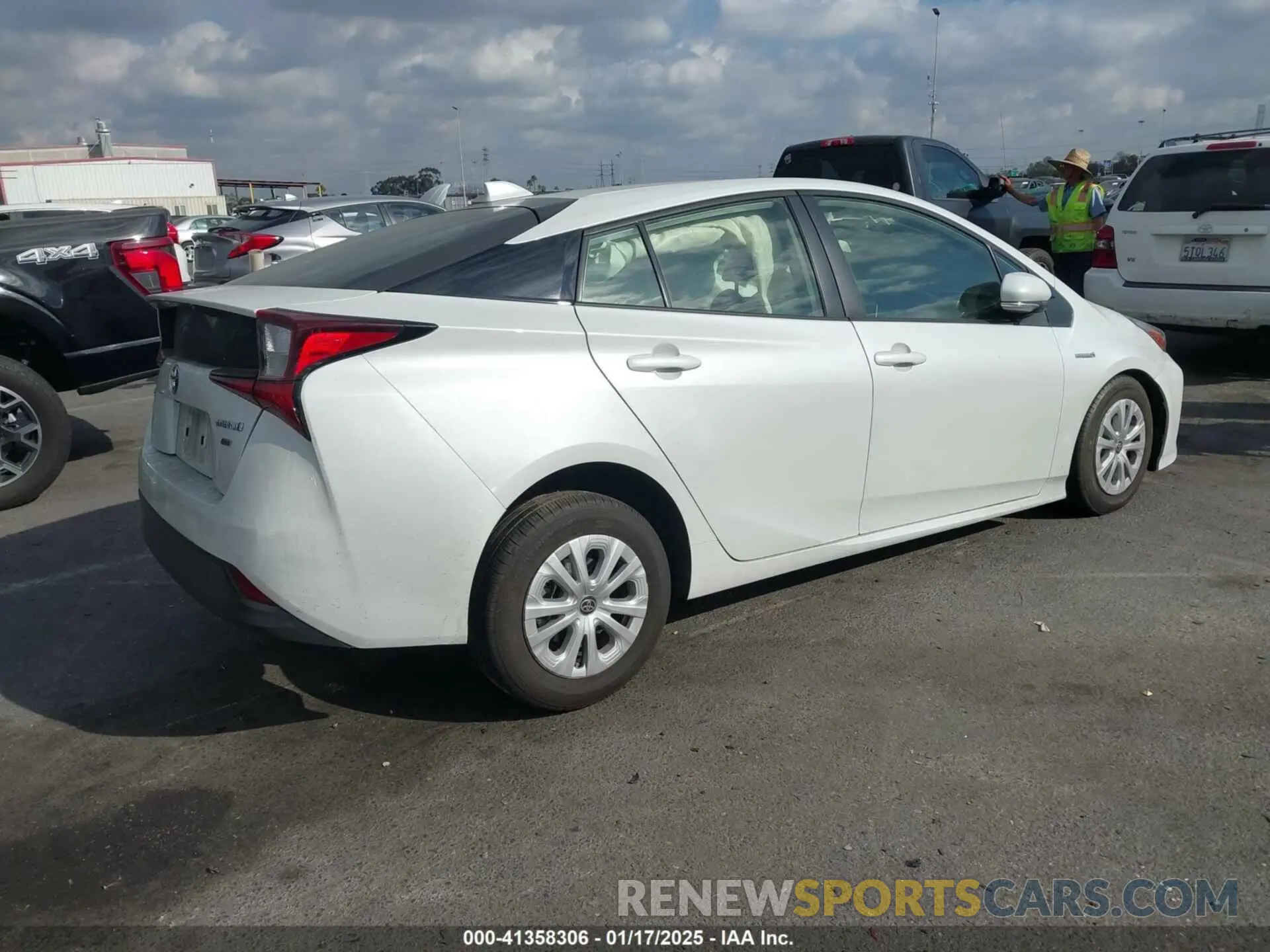4 fotografías del automóvil dañado JTDKAMFUXM3144845 TOYOTA PRIUS 2021