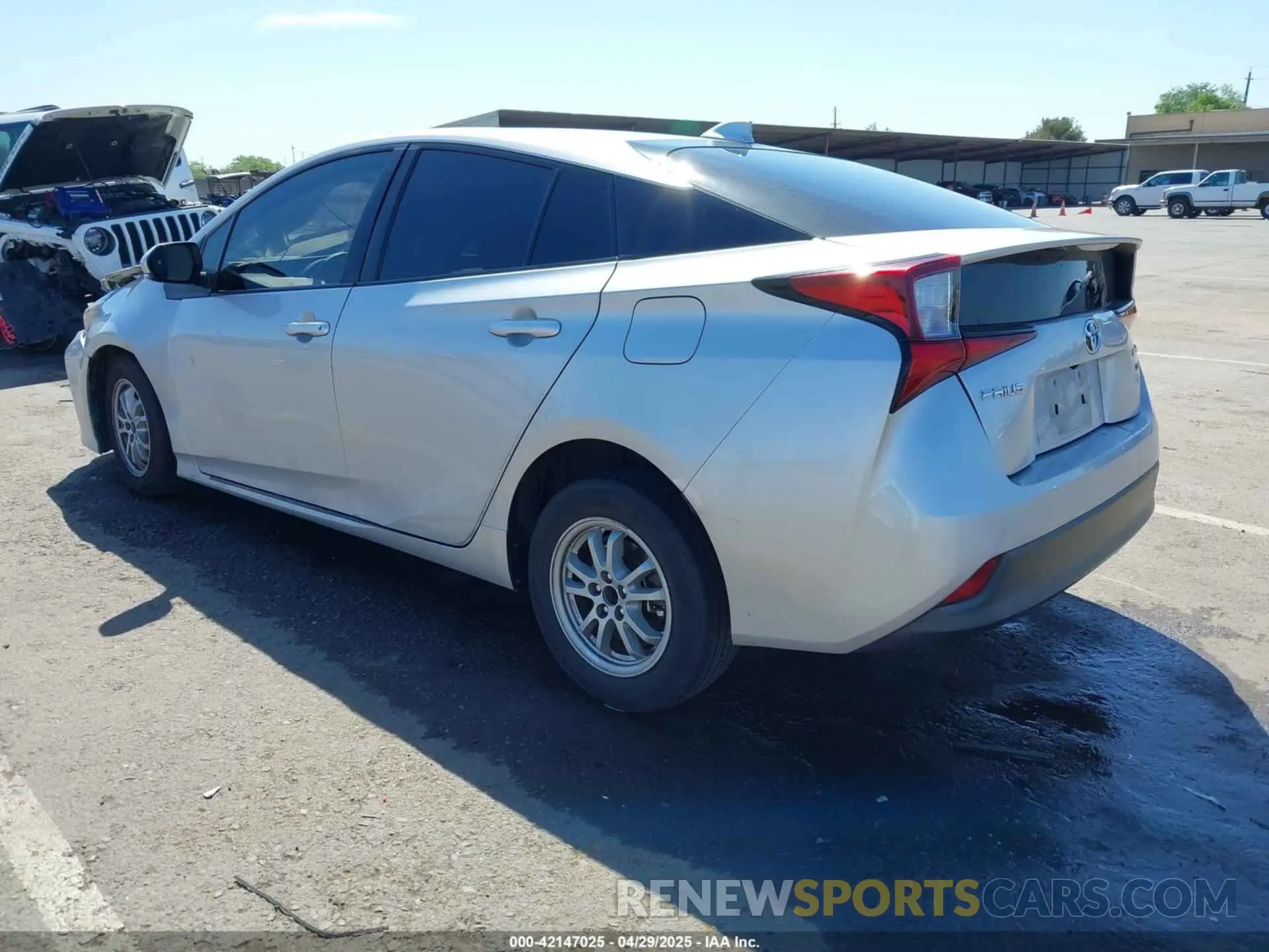 3 fotografías del automóvil dañado JTDKAMFUXM3144991 TOYOTA PRIUS 2021