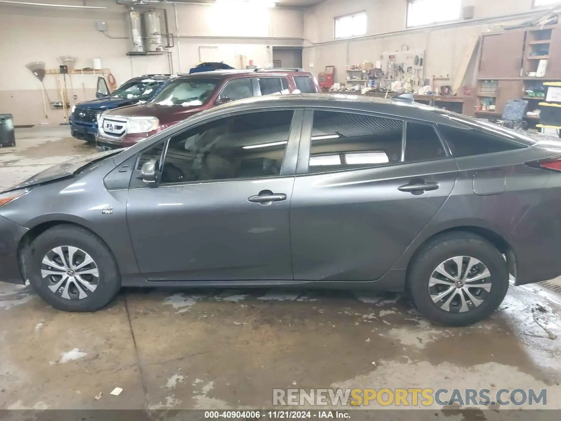 13 fotografías del automóvil dañado JTDL9MFU1M3022680 TOYOTA PRIUS 2021