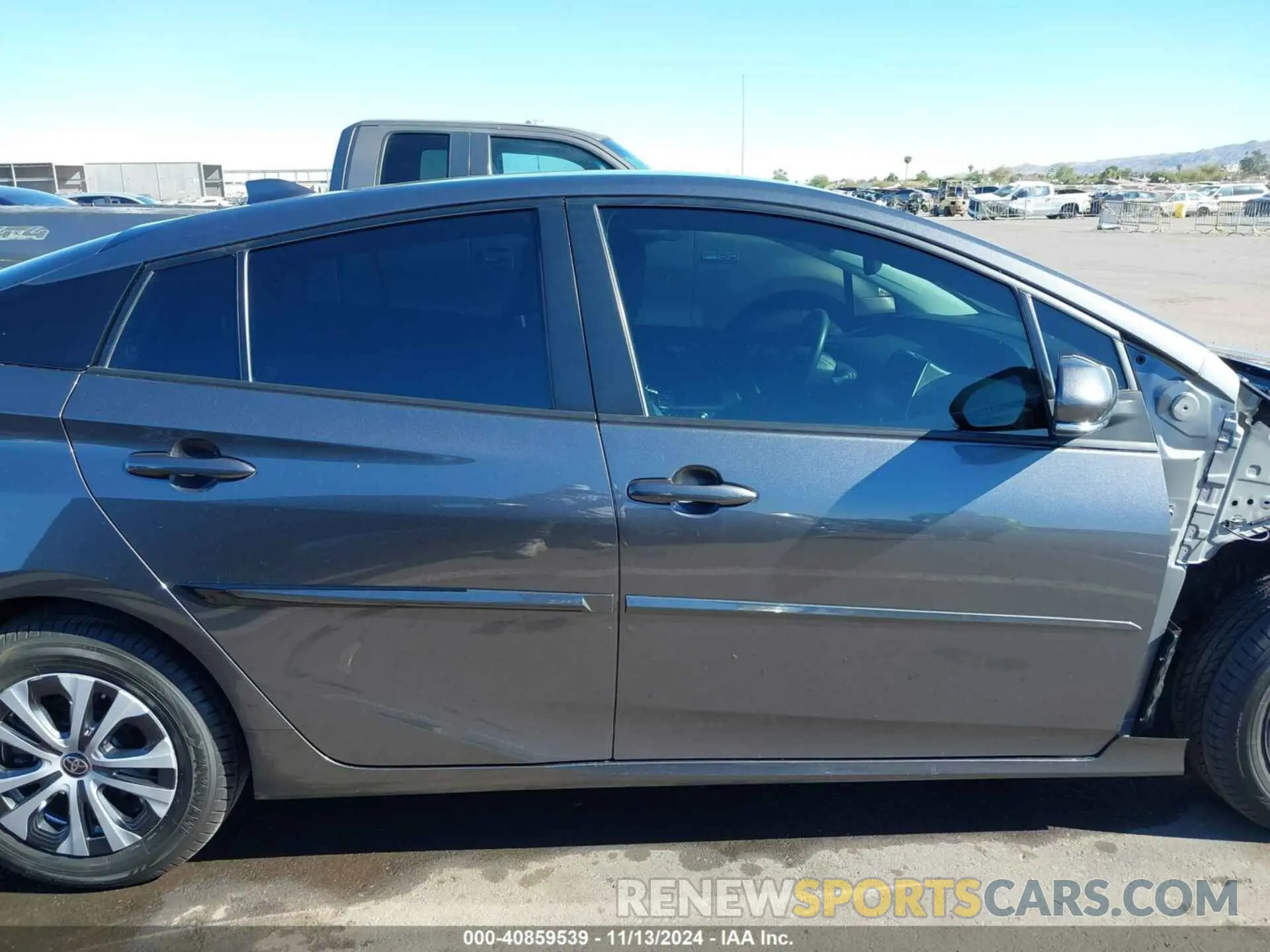 14 fotografías del automóvil dañado JTDL9MFU1M3022890 TOYOTA PRIUS 2021