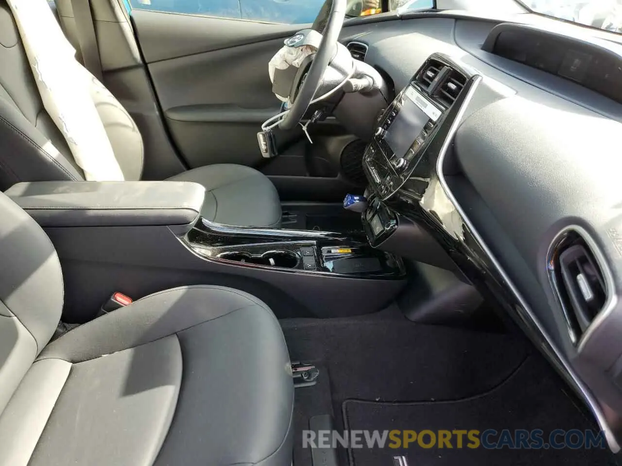 5 fotografías del automóvil dañado JTDL9MFU3M3028092 TOYOTA PRIUS 2021