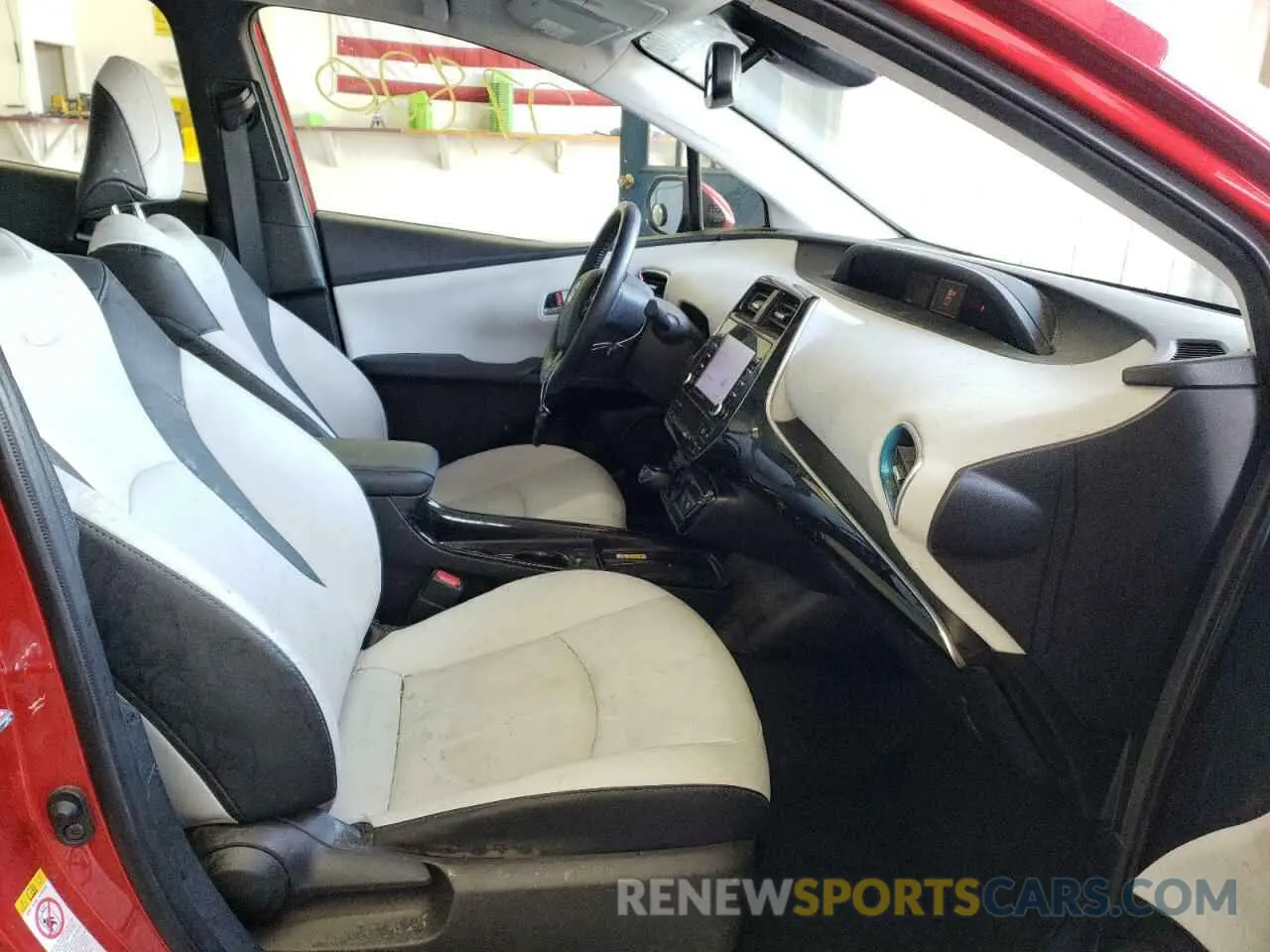 5 fotografías del automóvil dañado JTDL9MFU4M3029347 TOYOTA PRIUS 2021