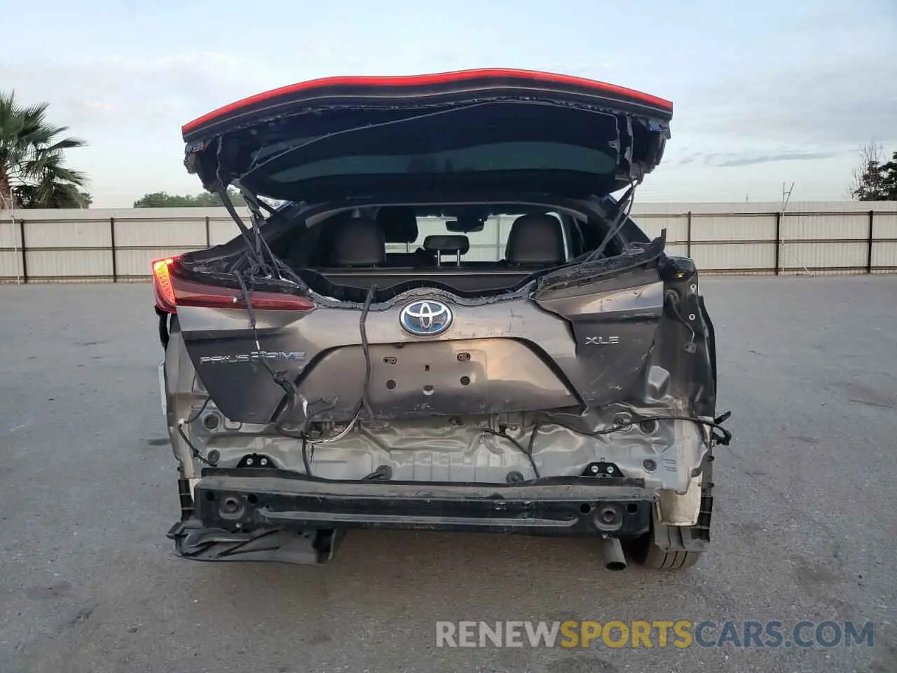 6 fotografías del automóvil dañado JTDKAMFP0N3228104 TOYOTA PRIUS 2022