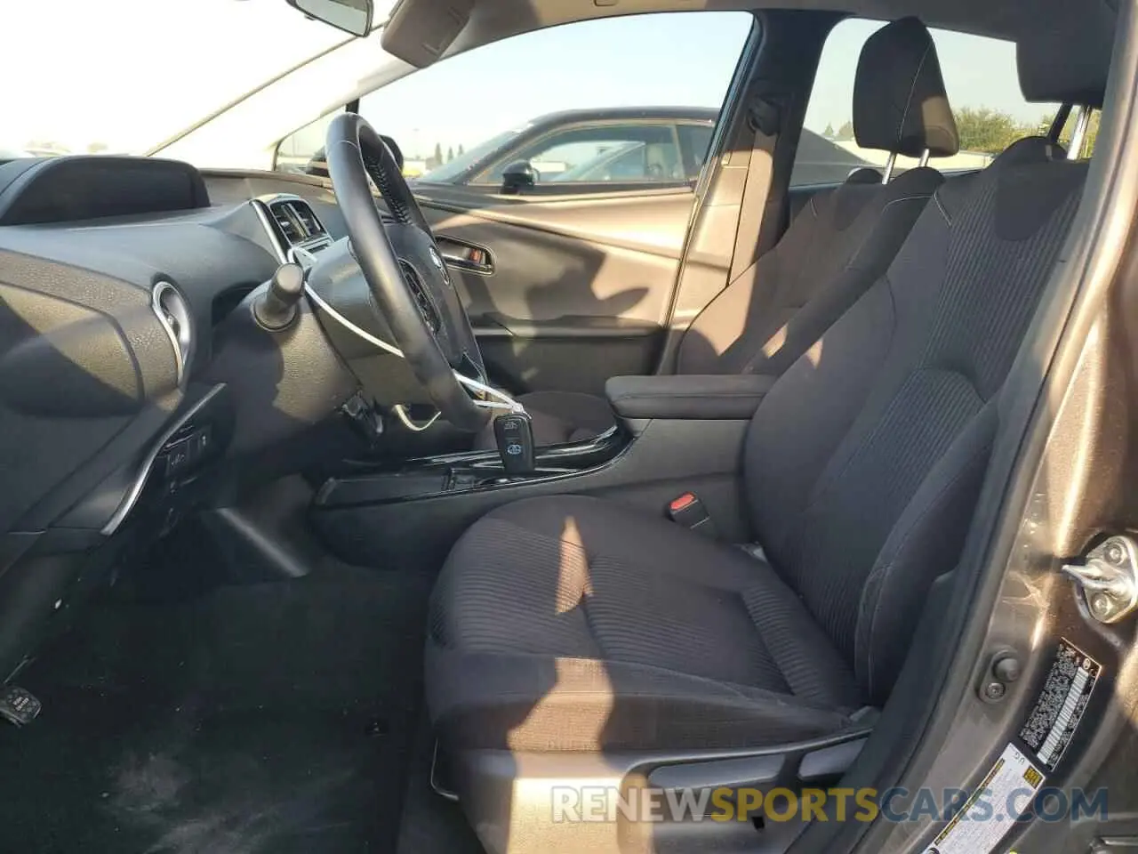 7 fotografías del automóvil dañado JTDKAMFP8N3212152 TOYOTA PRIUS 2022
