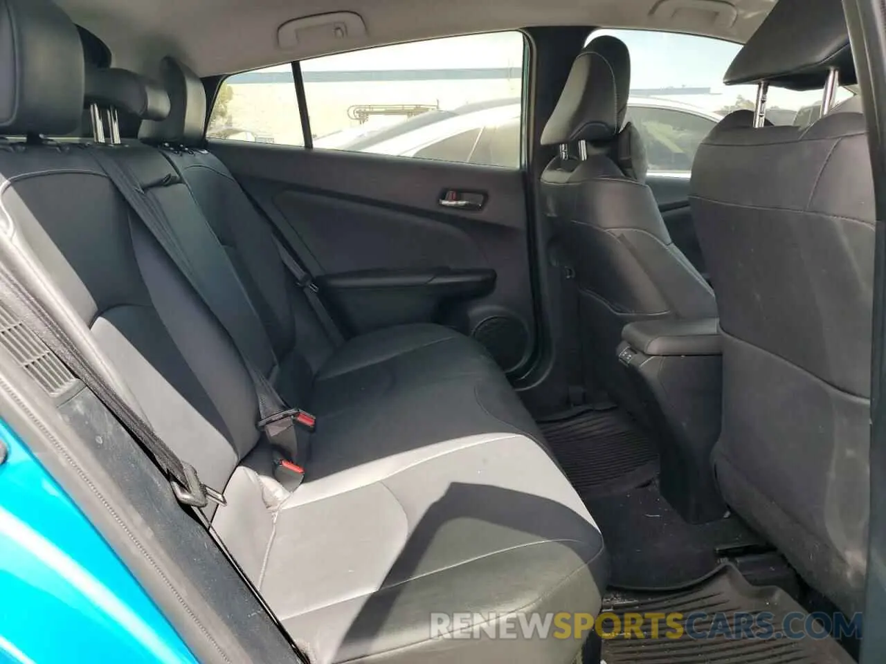 10 fotografías del automóvil dañado JTDKAMFPXN3212119 TOYOTA PRIUS 2022