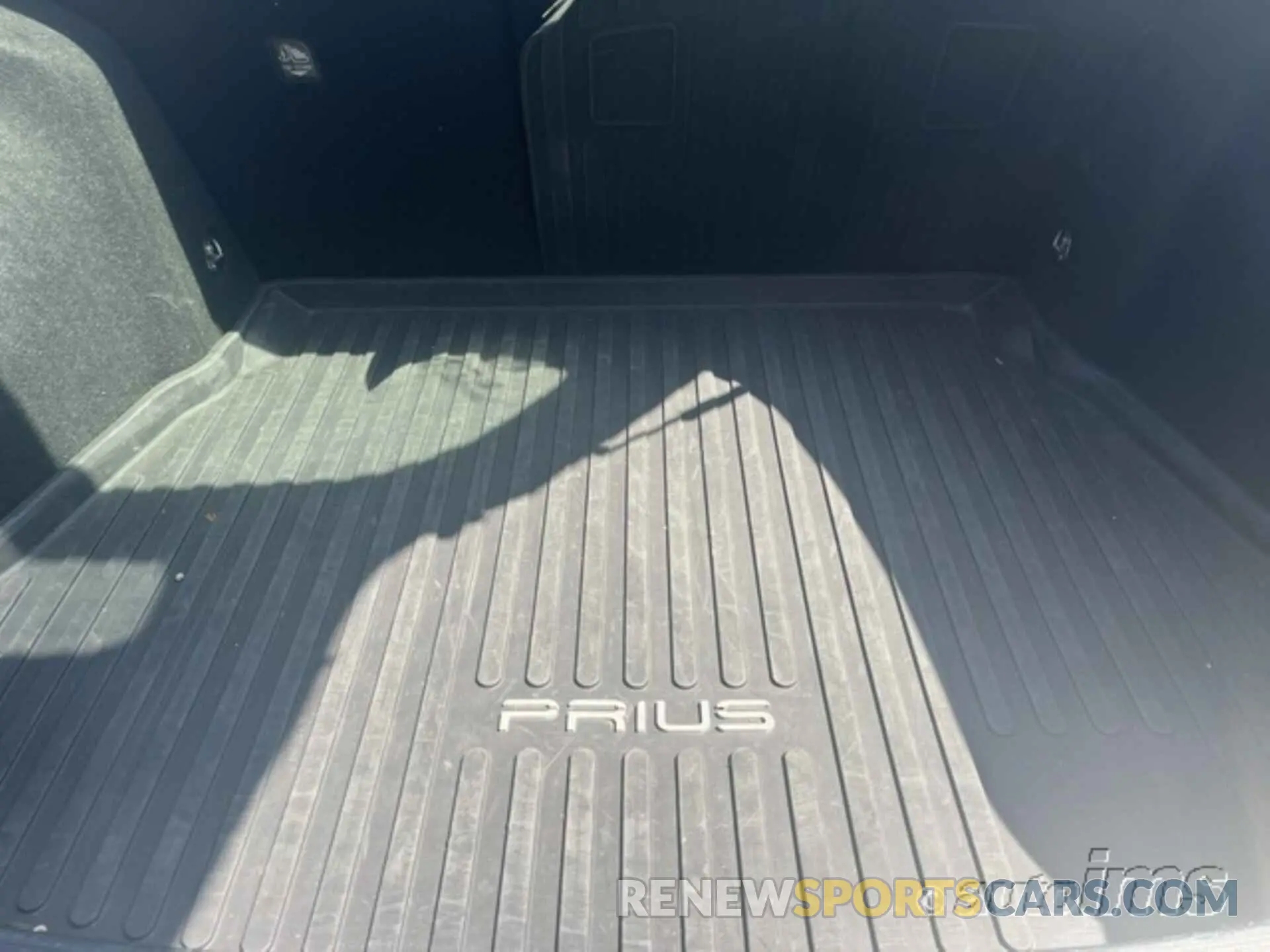 13 fotografías del automóvil dañado JTDKAMFU0N3180609 TOYOTA PRIUS 2022