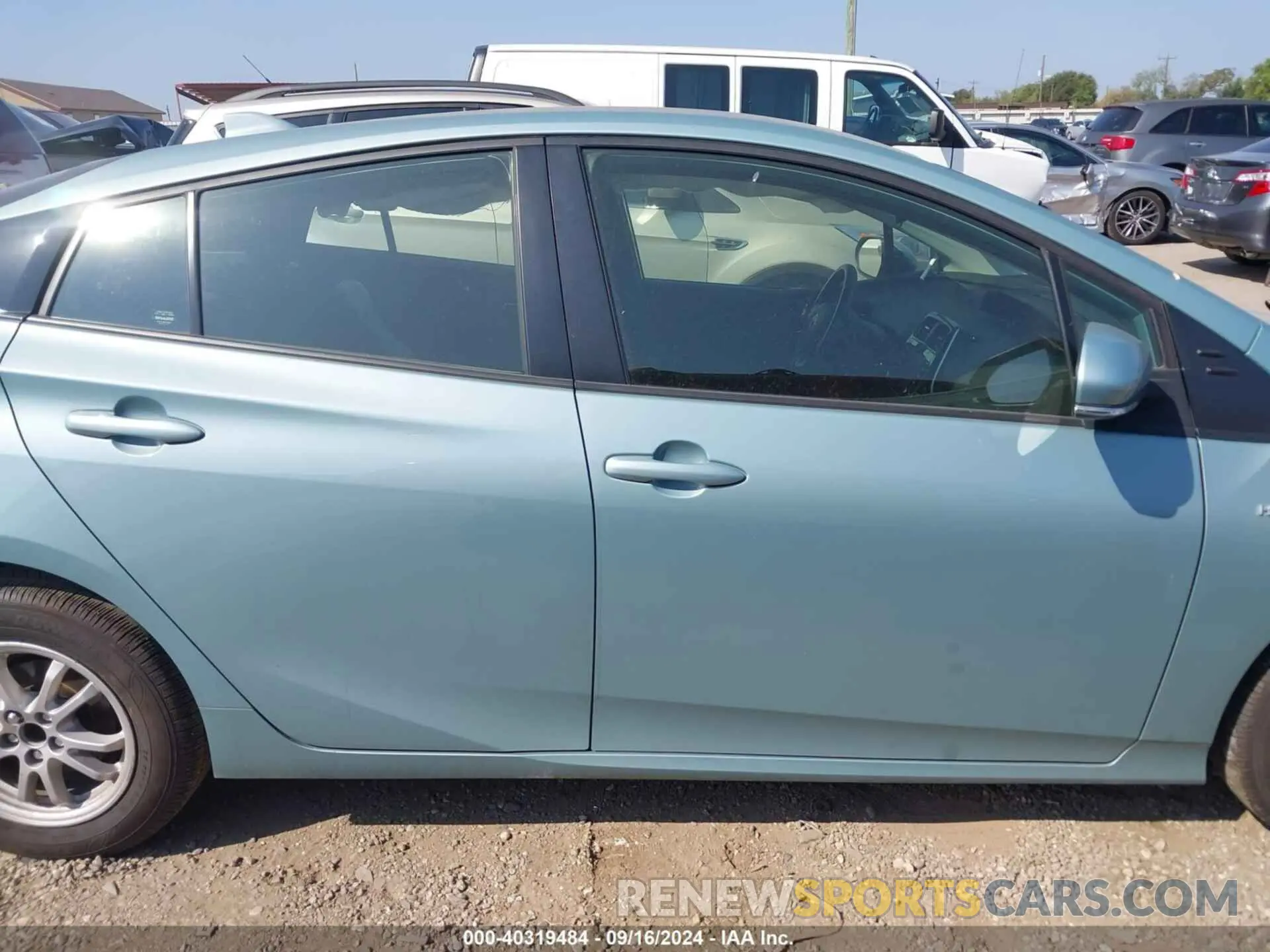 13 fotografías del automóvil dañado JTDKAMFU0N3189486 TOYOTA PRIUS 2022