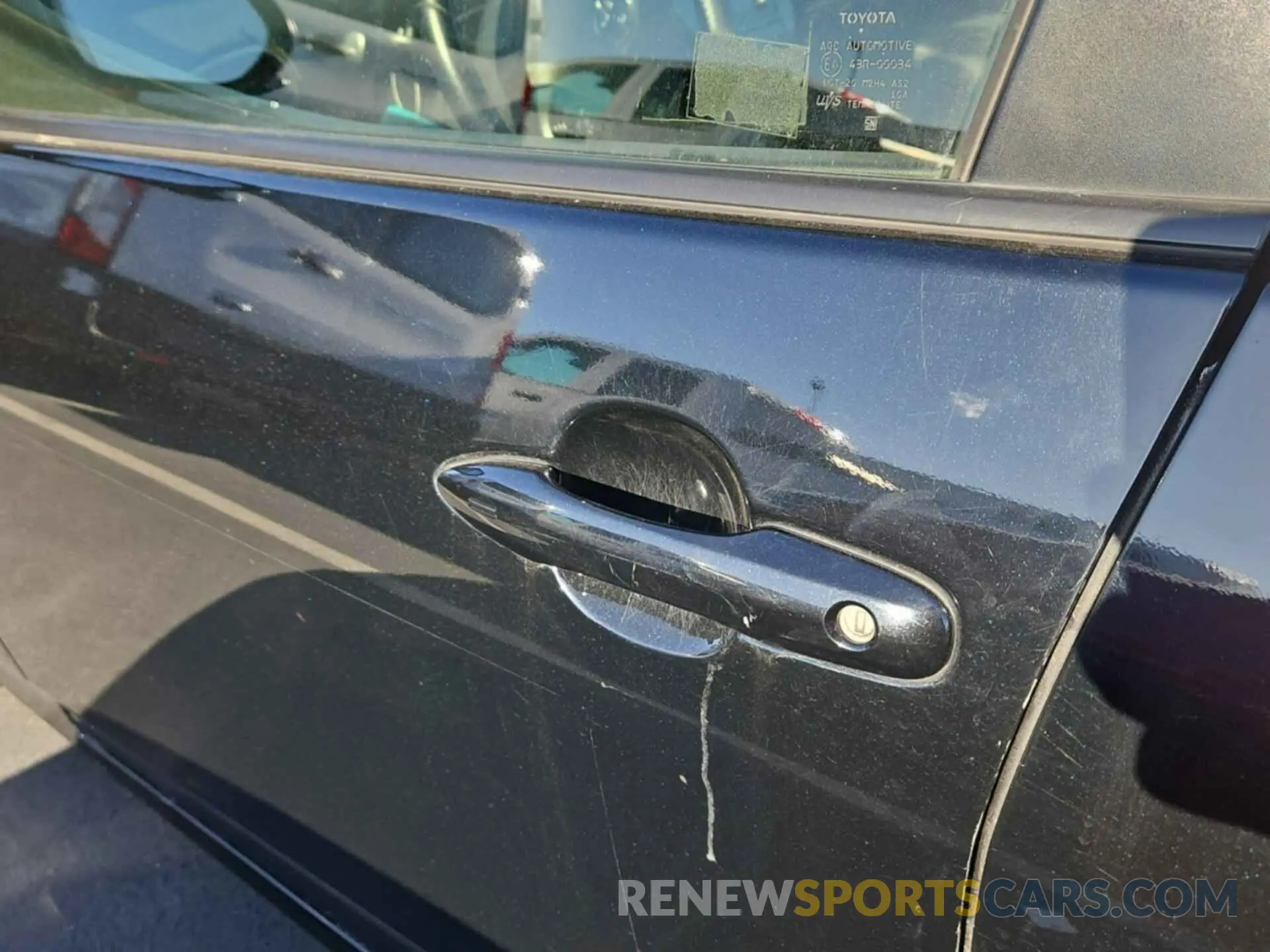 42 fotografías del automóvil dañado JTDKAMFU1N3159980 TOYOTA PRIUS 2022