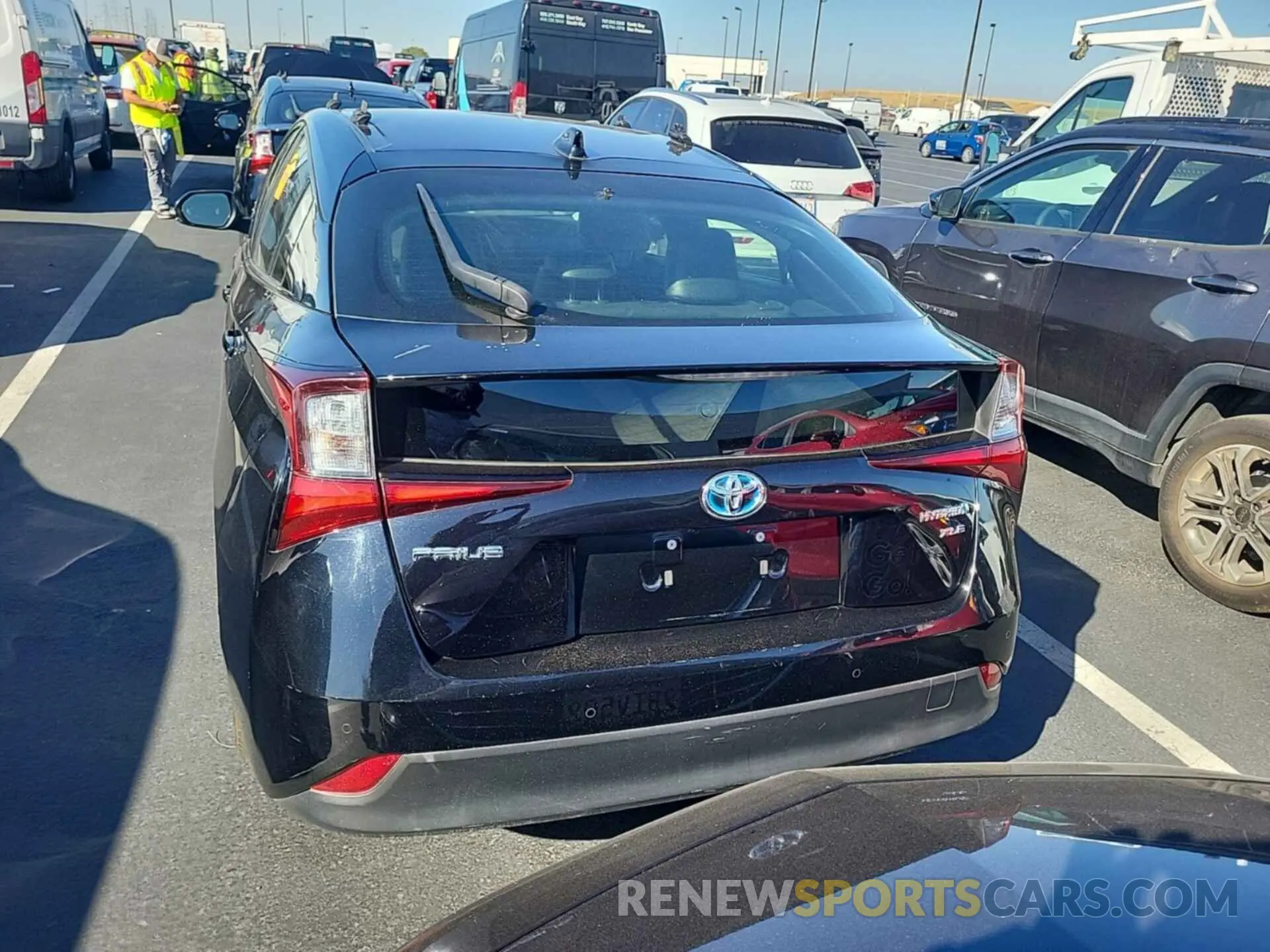 5 fotografías del automóvil dañado JTDKAMFU1N3161020 TOYOTA PRIUS 2022