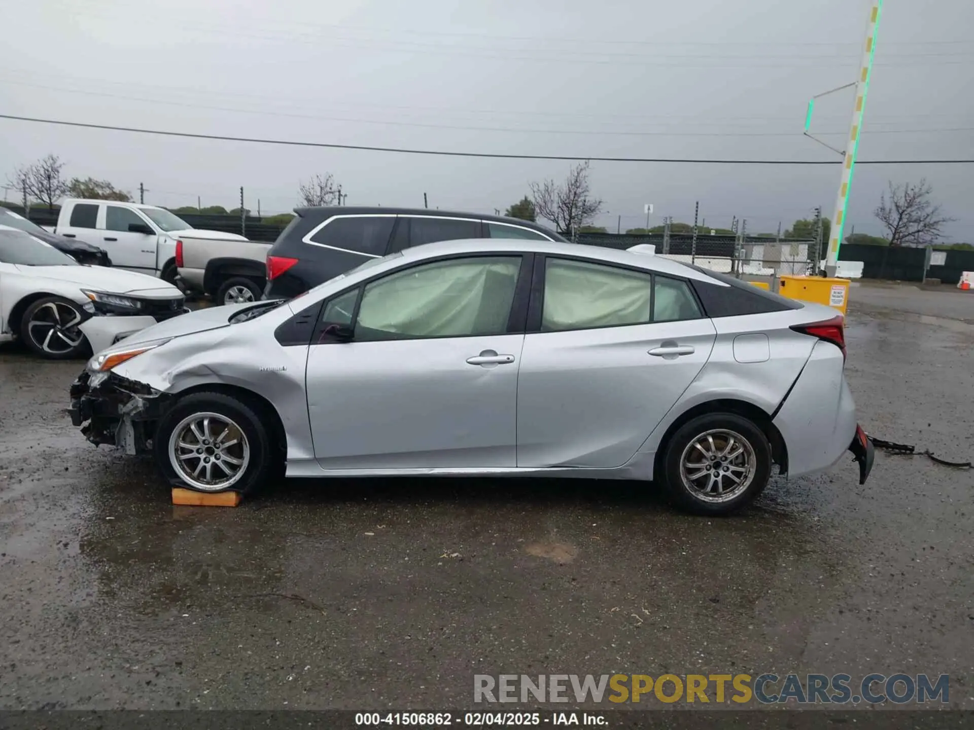 15 fotografías del automóvil dañado JTDKAMFU1N3177055 TOYOTA PRIUS 2022