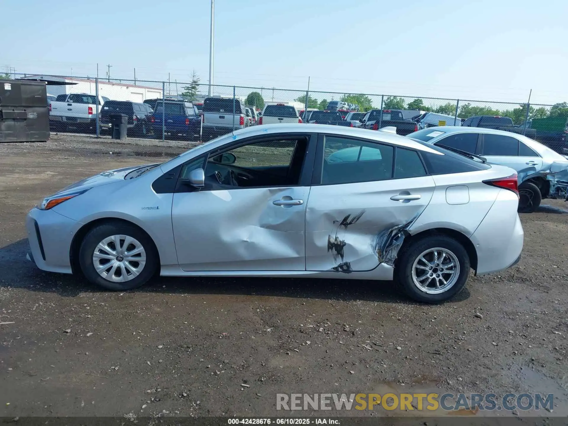 14 fotografías del automóvil dañado JTDKAMFU2N3165805 TOYOTA PRIUS 2022
