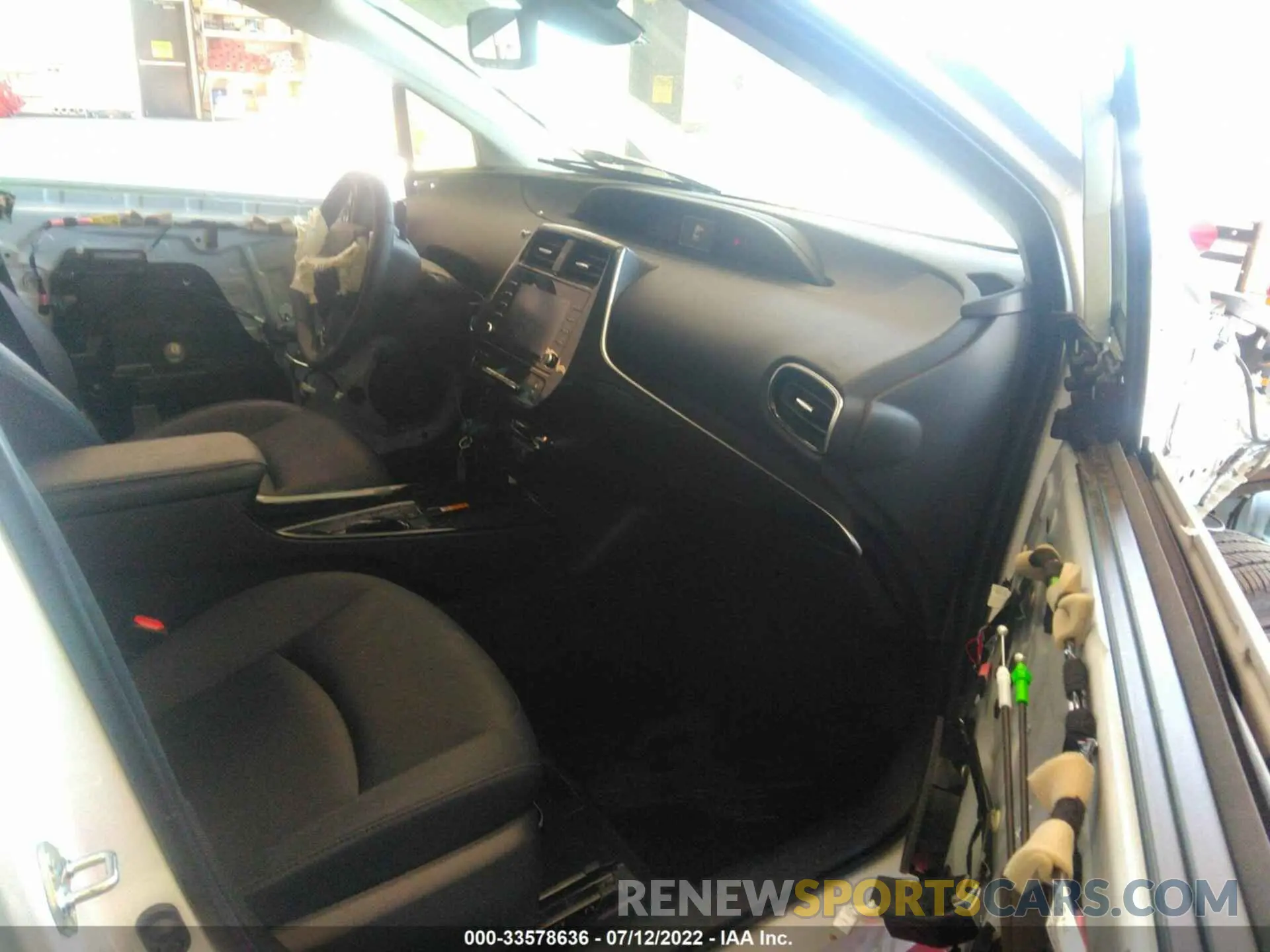 5 fotografías del automóvil dañado JTDKAMFU2N3169322 TOYOTA PRIUS 2022