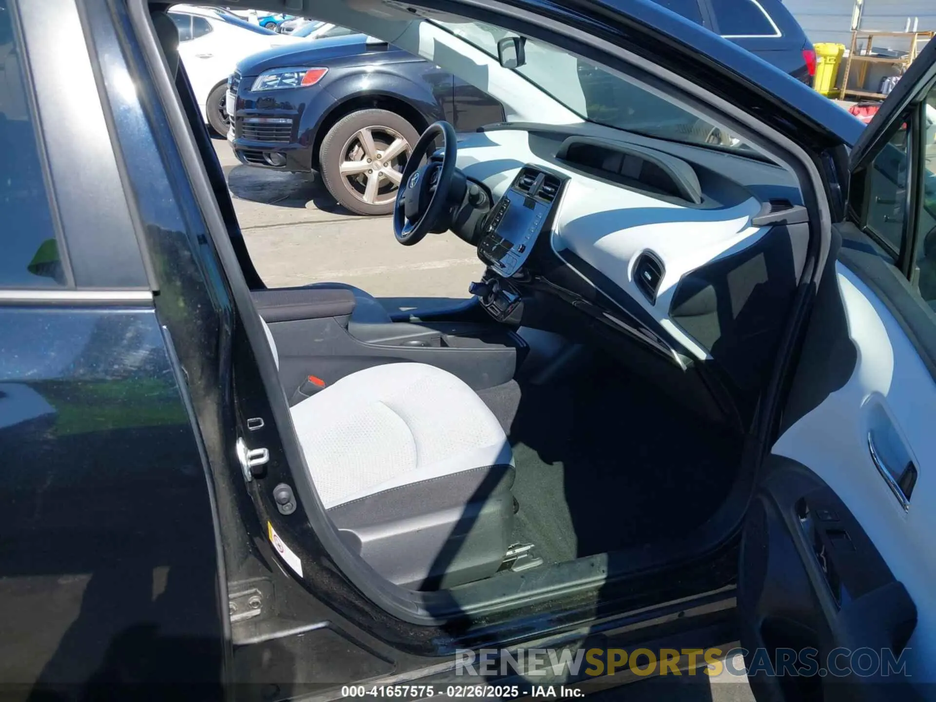 5 fotografías del automóvil dañado JTDKAMFU3N3165036 TOYOTA PRIUS 2022