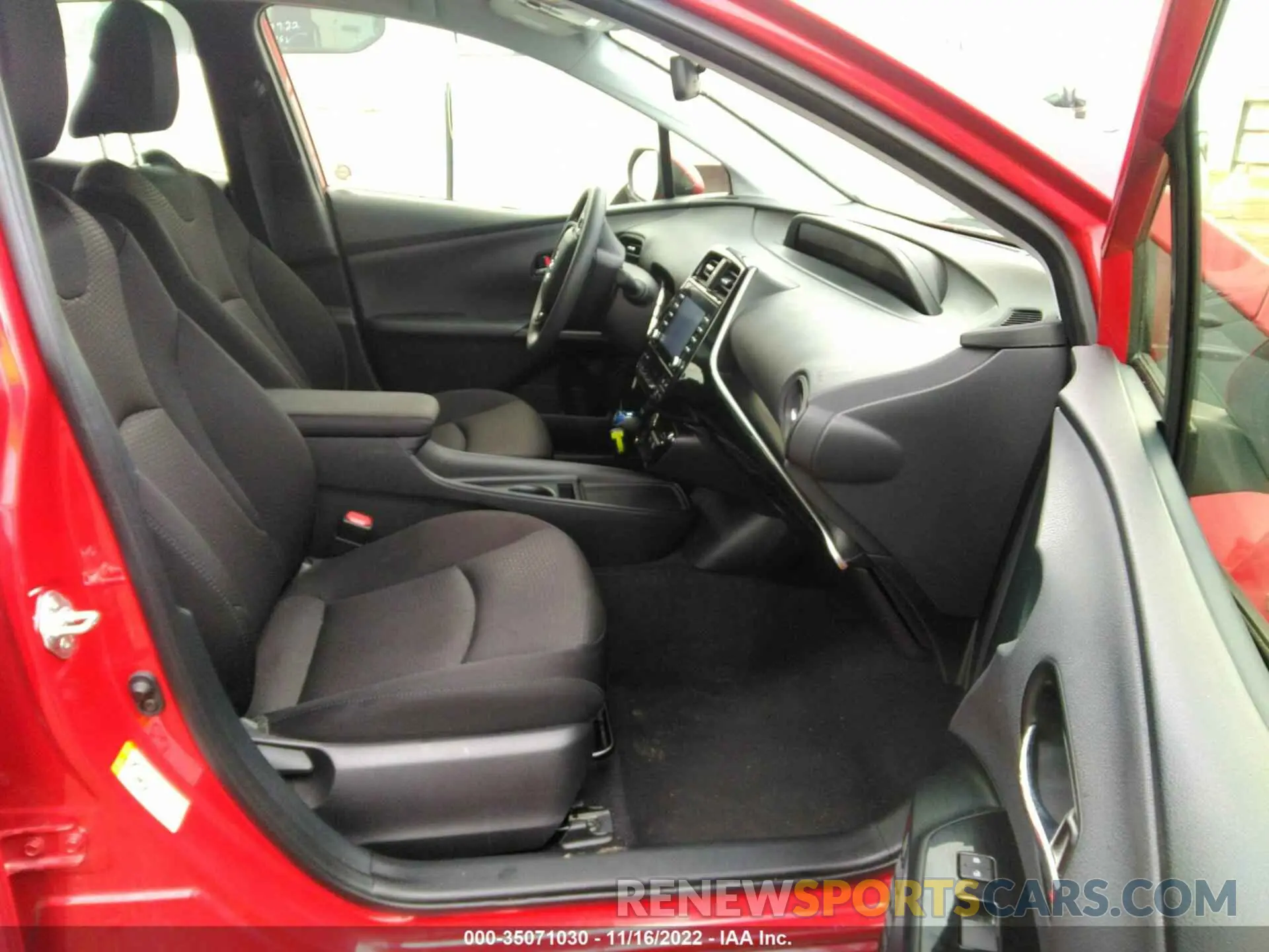 5 fotografías del automóvil dañado JTDKAMFU5N3161232 TOYOTA PRIUS 2022