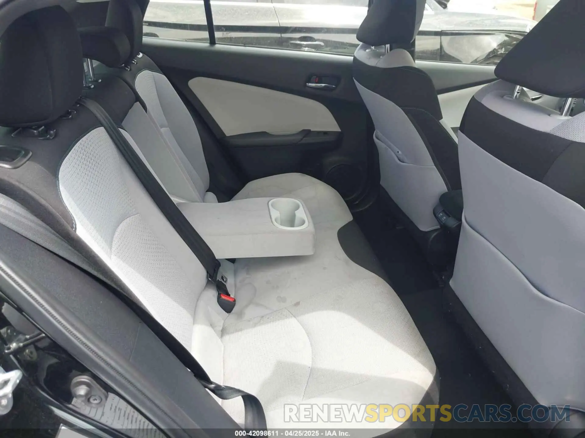 8 fotografías del automóvil dañado JTDKAMFU8N3181135 TOYOTA PRIUS 2022