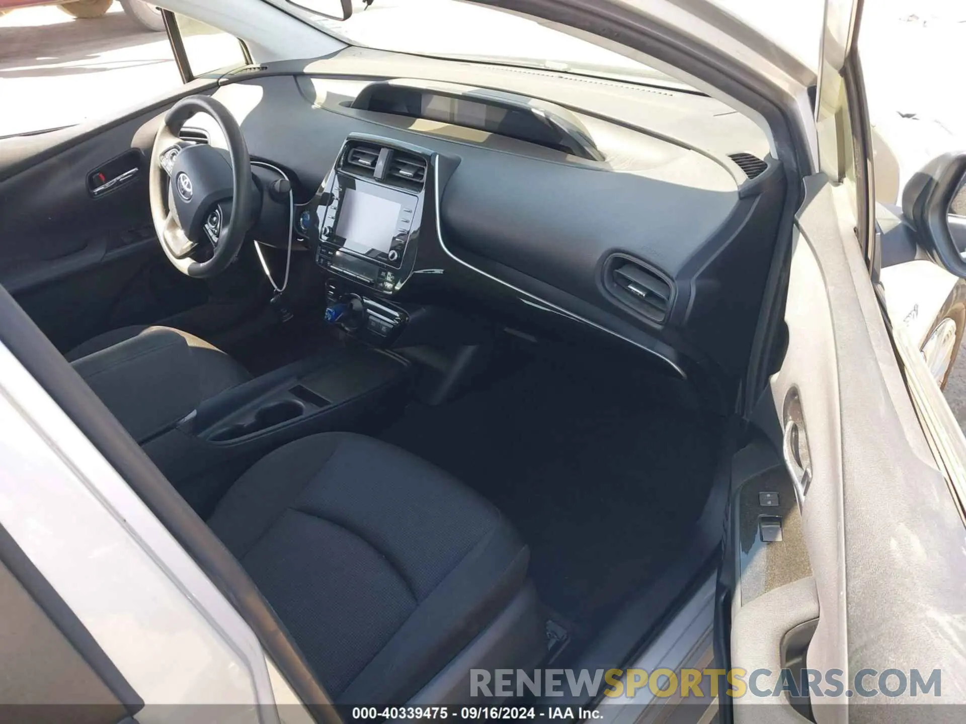 5 fotografías del automóvil dañado JTDKAMFU9N3159144 TOYOTA PRIUS 2022