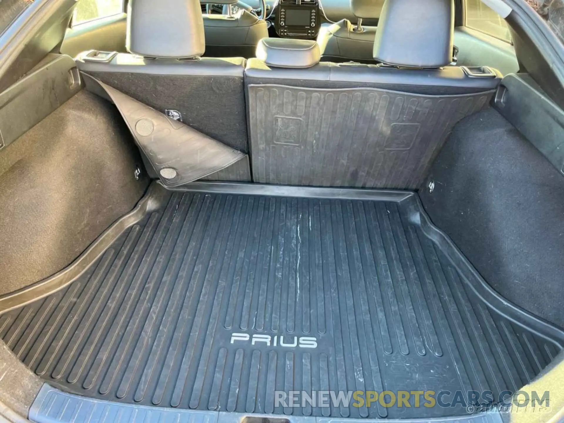 13 fotografías del automóvil dañado JTDKAMFUXN3159881 TOYOTA PRIUS 2022