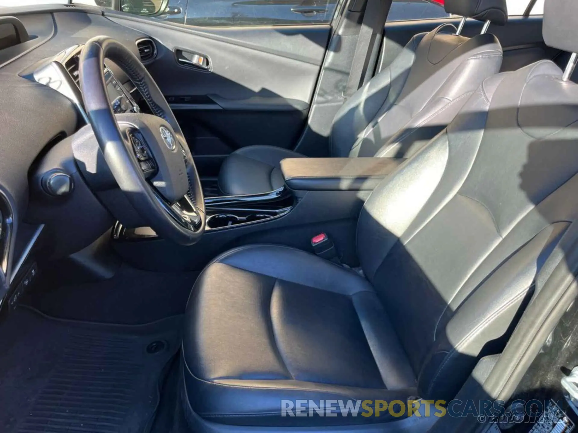 14 fotografías del automóvil dañado JTDKAMFUXN3159881 TOYOTA PRIUS 2022
