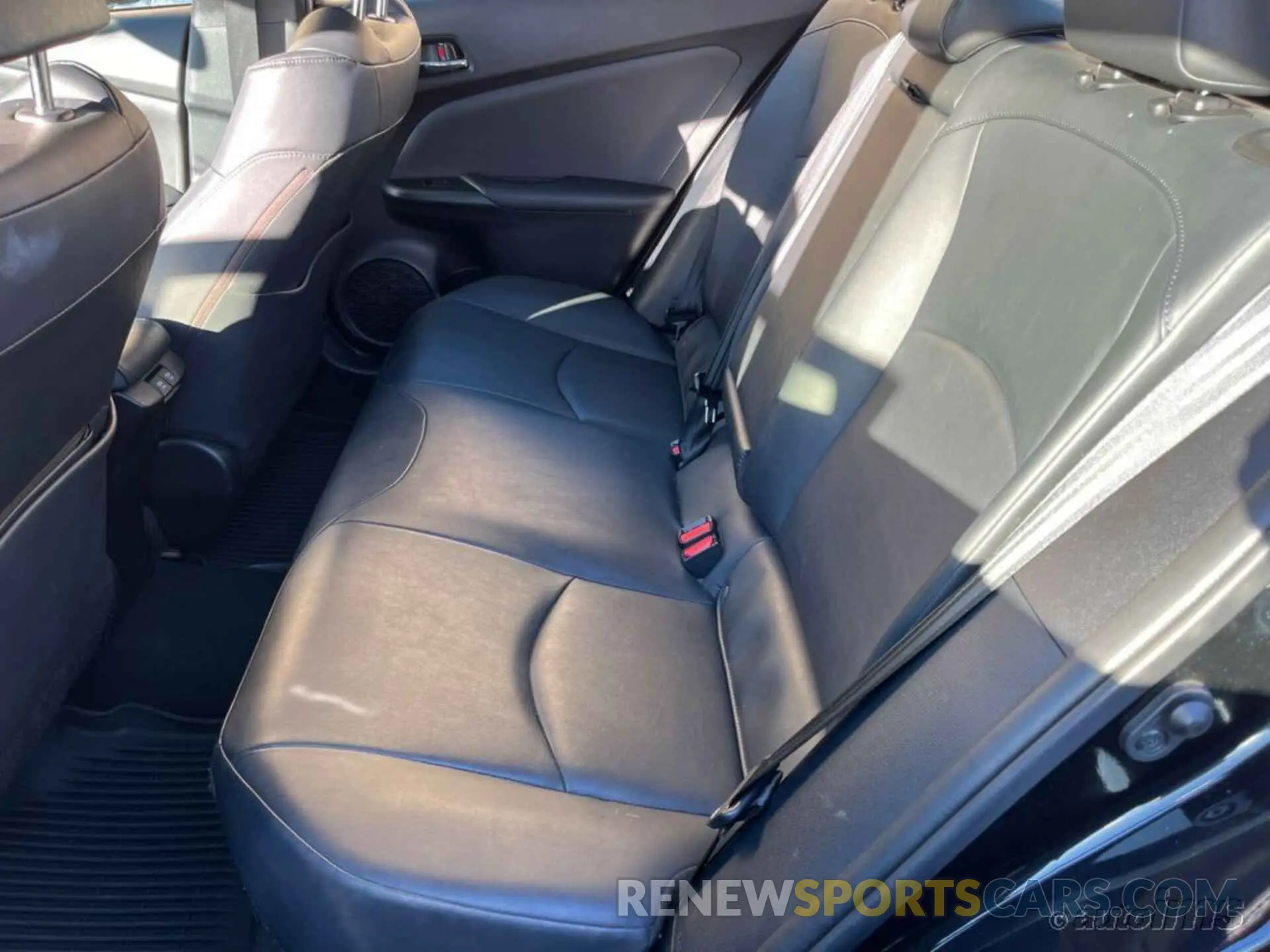 17 fotografías del automóvil dañado JTDKAMFUXN3159881 TOYOTA PRIUS 2022