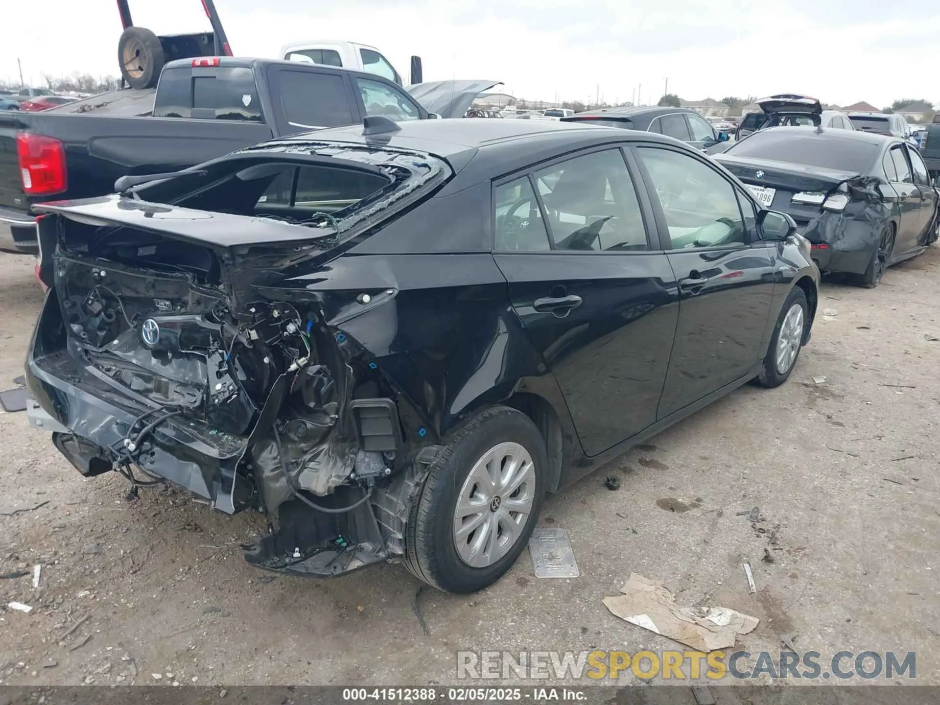 4 fotografías del automóvil dañado JTDKAMFUXN3164174 TOYOTA PRIUS 2022