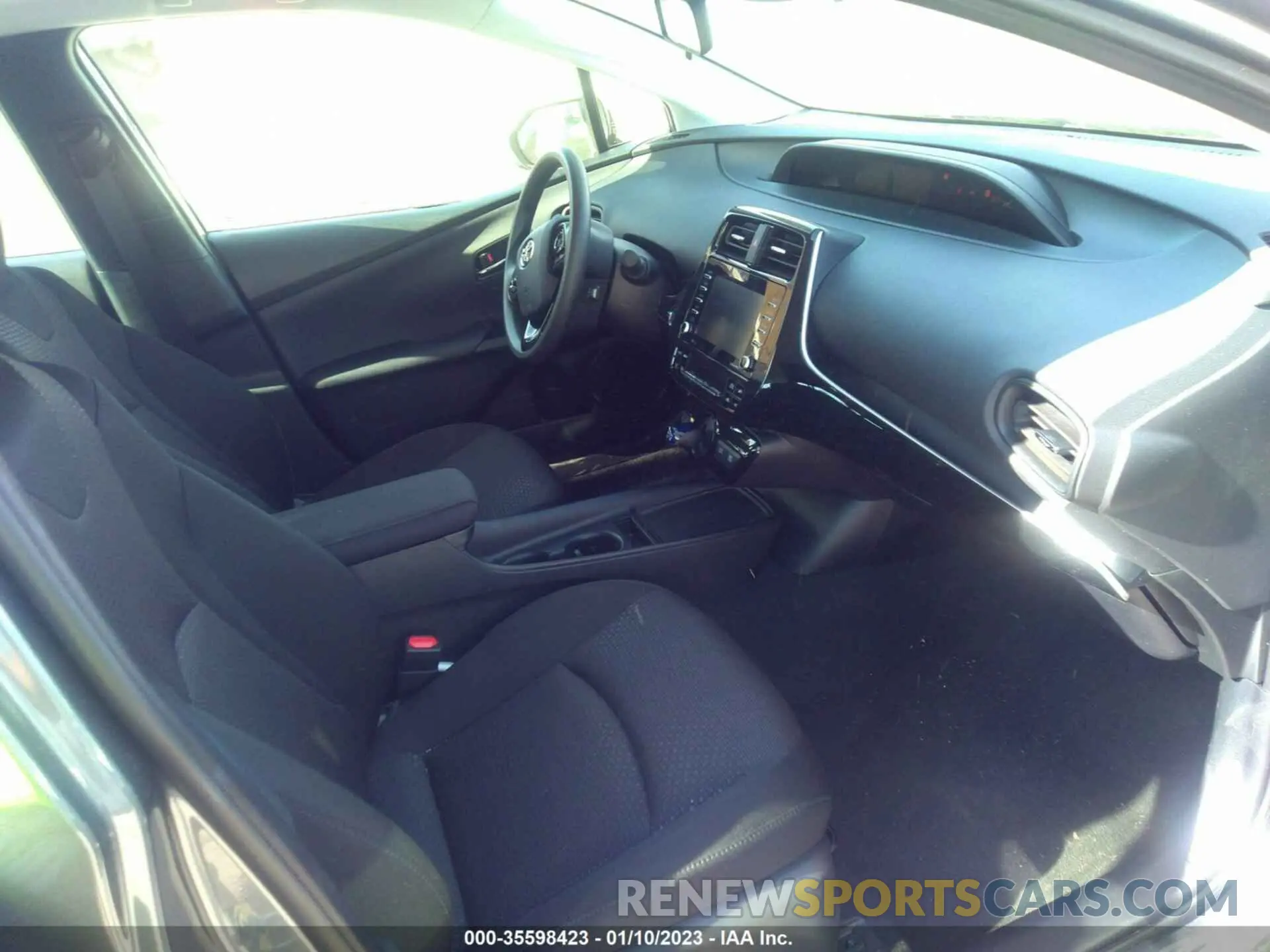 5 fotografías del automóvil dañado JTDKAMFUXN3182352 TOYOTA PRIUS 2022