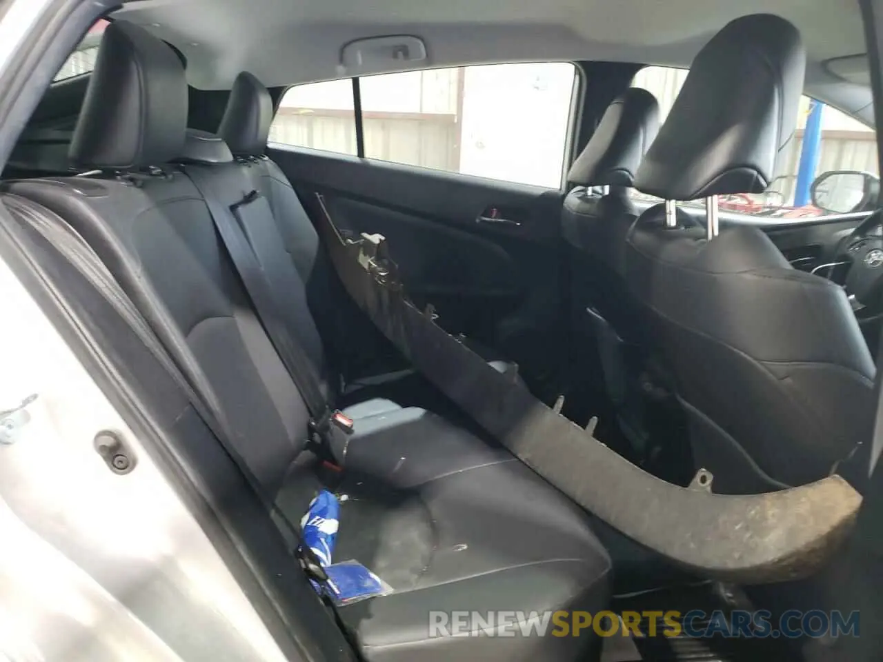 11 fotografías del automóvil dañado JTDL9MFU4N3031472 TOYOTA PRIUS 2022