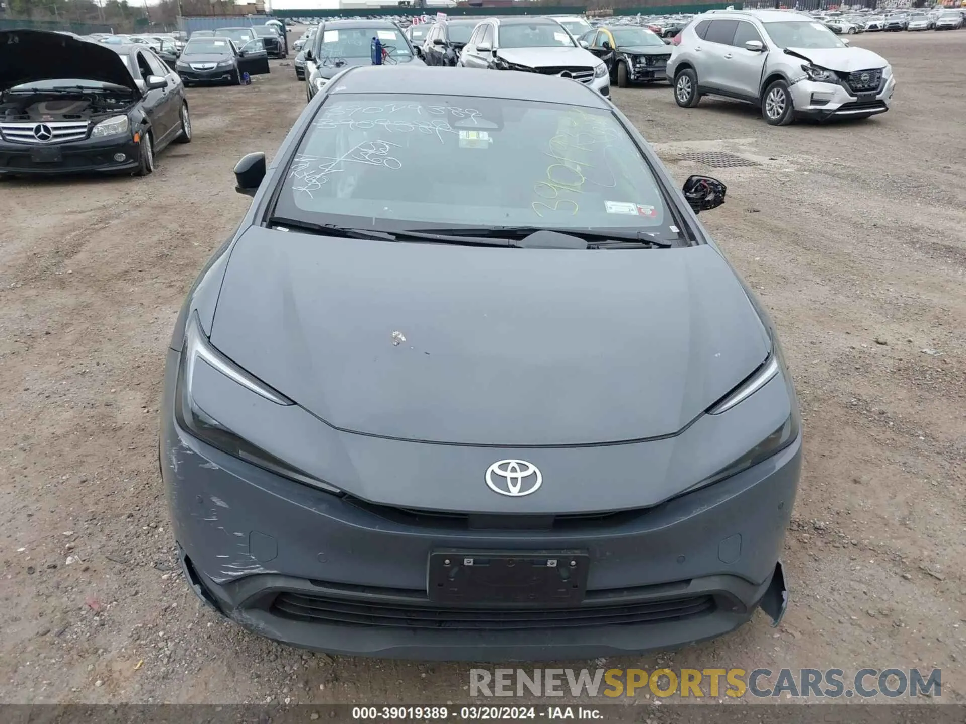 11 fotografías del automóvil dañado JTDACAAU0P3003606 TOYOTA PRIUS 2023