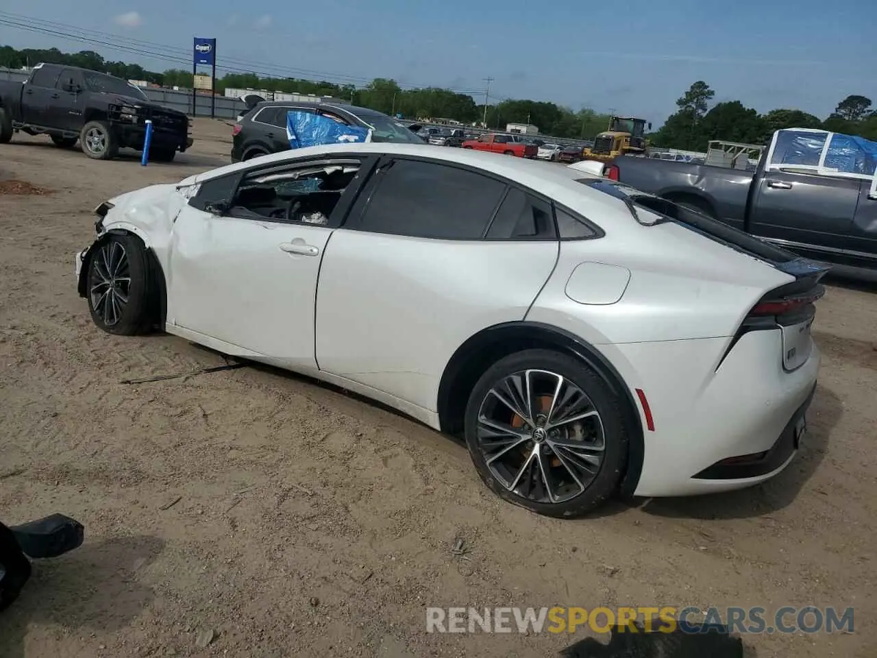 2 fotografías del automóvil dañado JTDACAAU1P3003078 TOYOTA PRIUS 2023