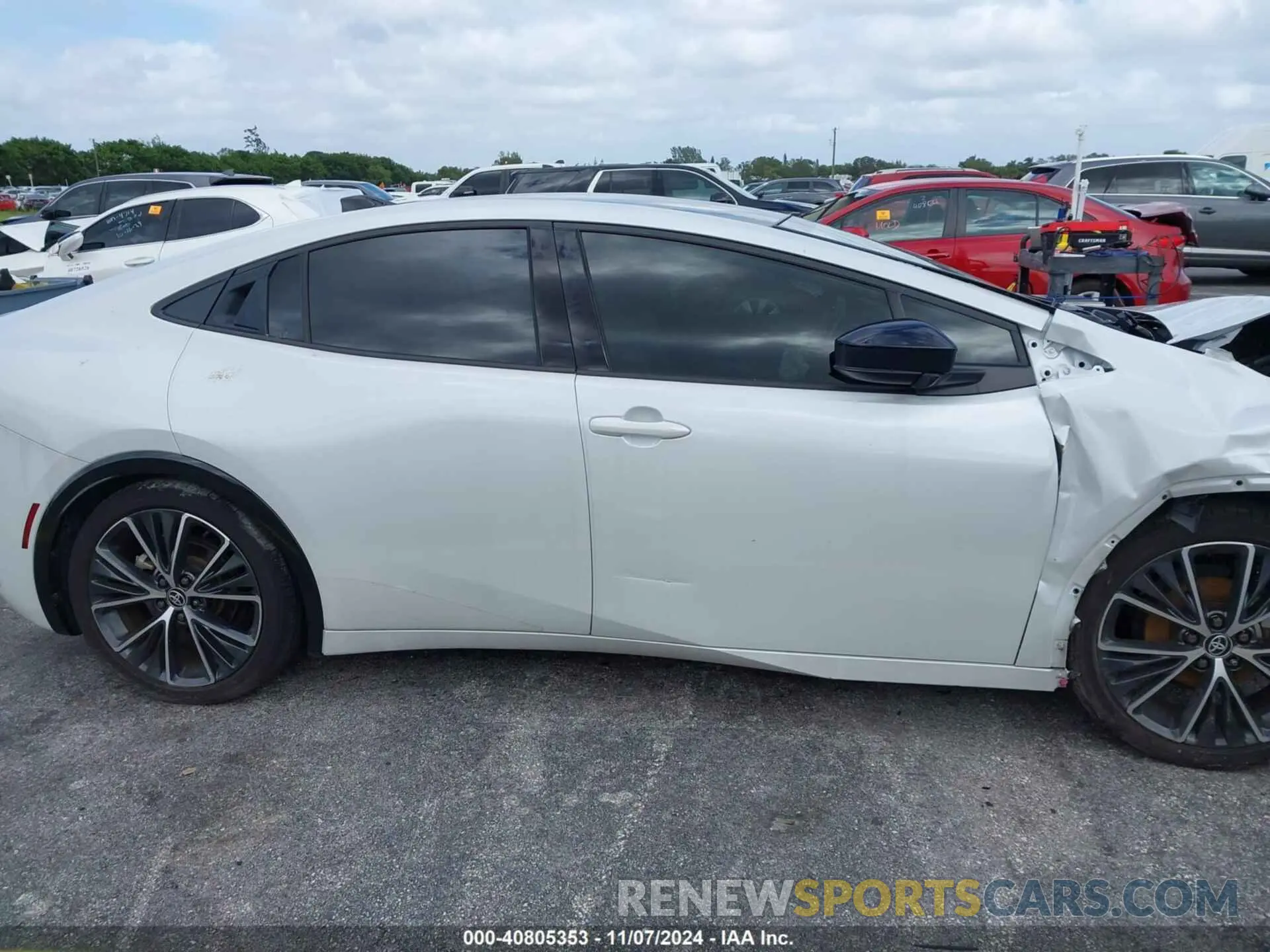 13 fotografías del automóvil dañado JTDACAAU1P3003100 TOYOTA PRIUS 2023