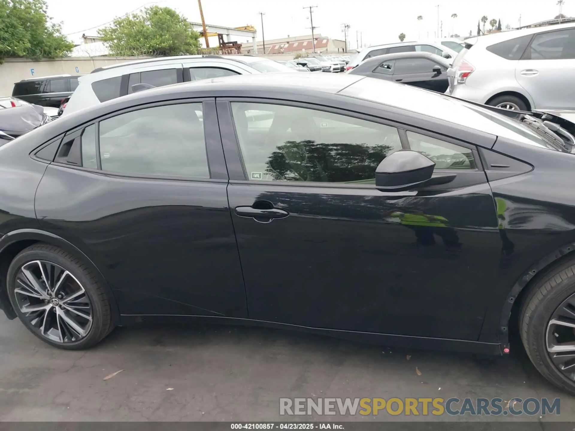 14 fotografías del automóvil dañado JTDACAAU7P3010701 TOYOTA PRIUS 2023
