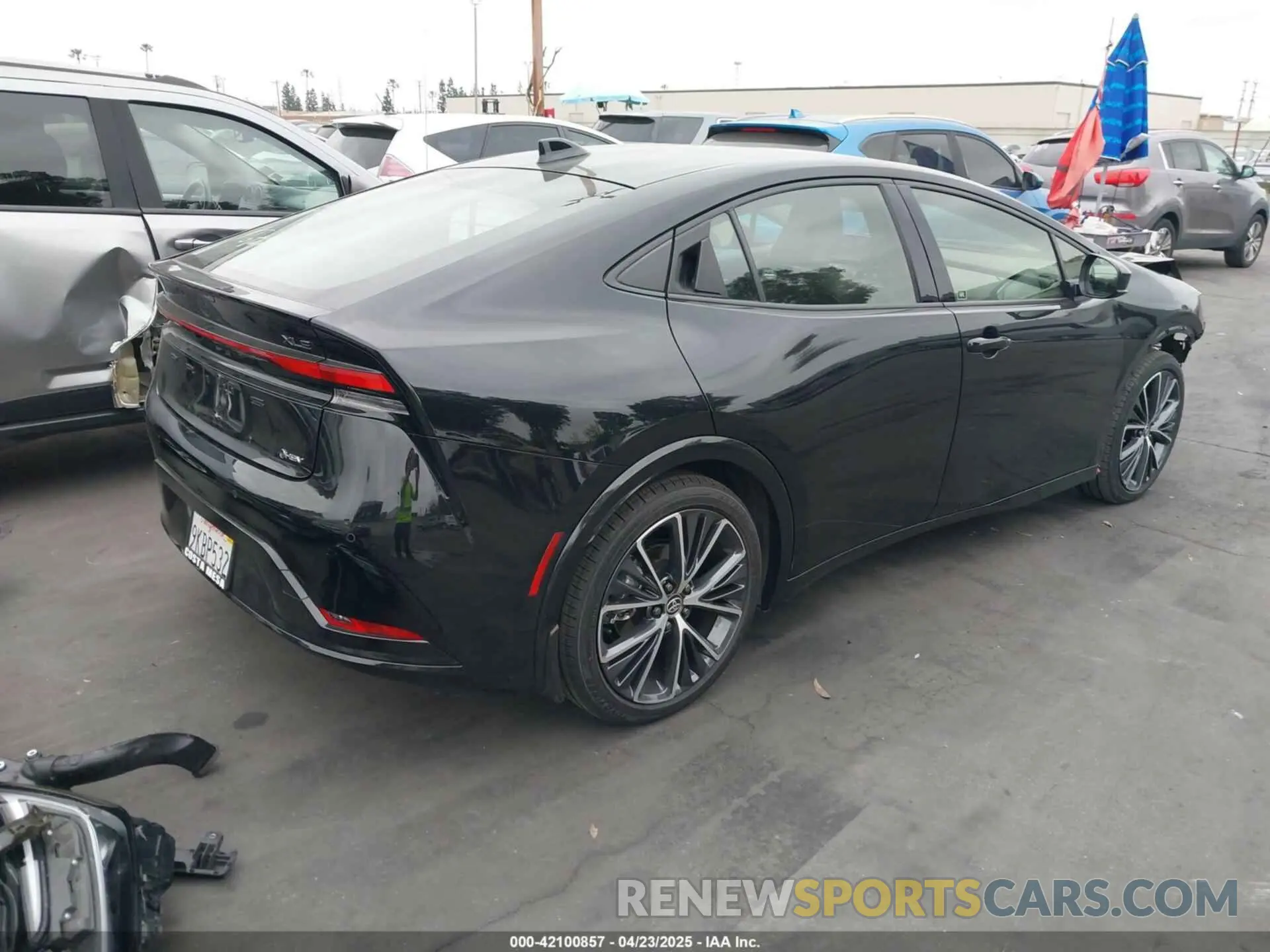 4 fotografías del automóvil dañado JTDACAAU7P3010701 TOYOTA PRIUS 2023