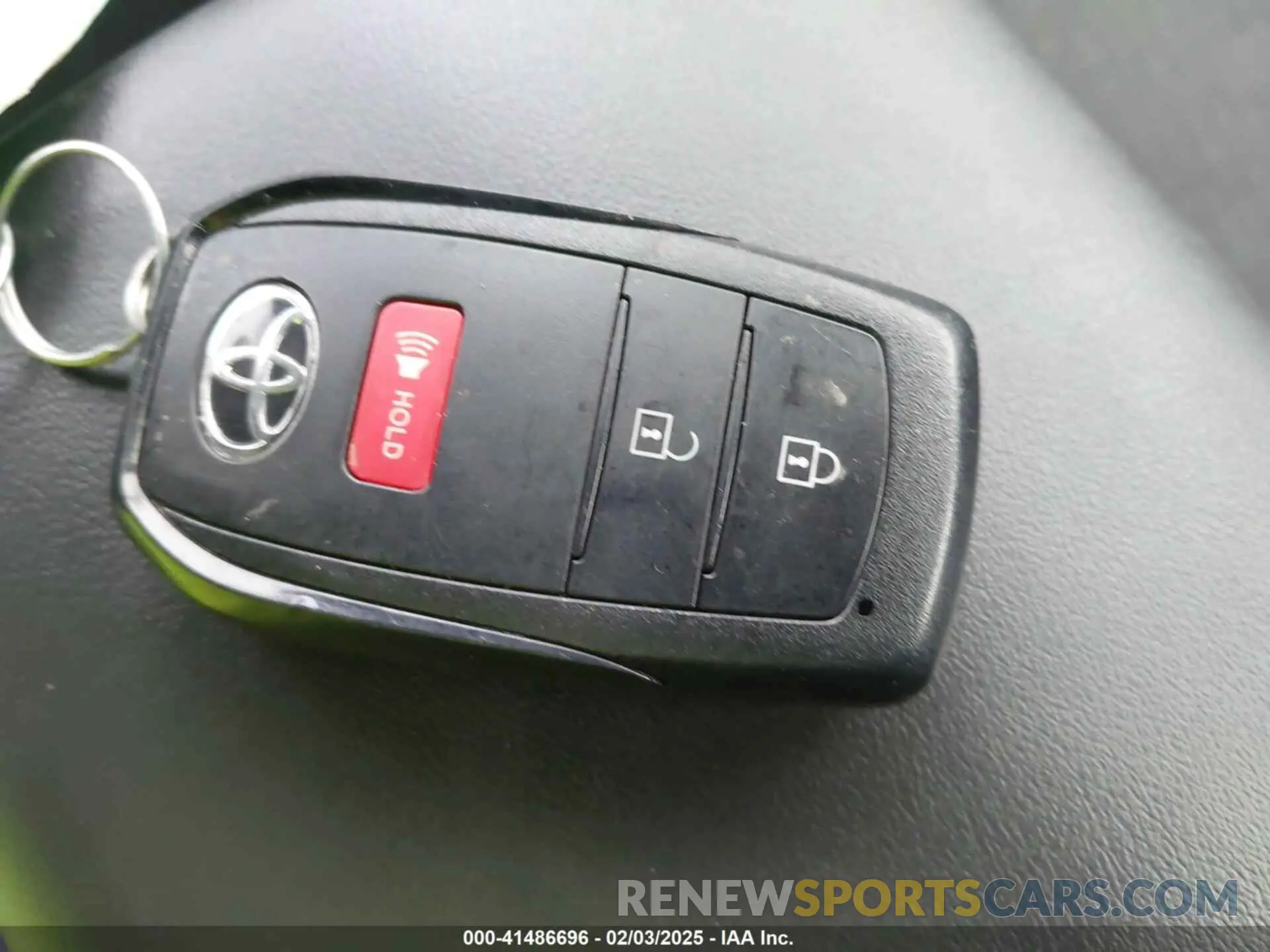 11 fotografías del automóvil dañado JTDACAAUXP3000714 TOYOTA PRIUS 2023