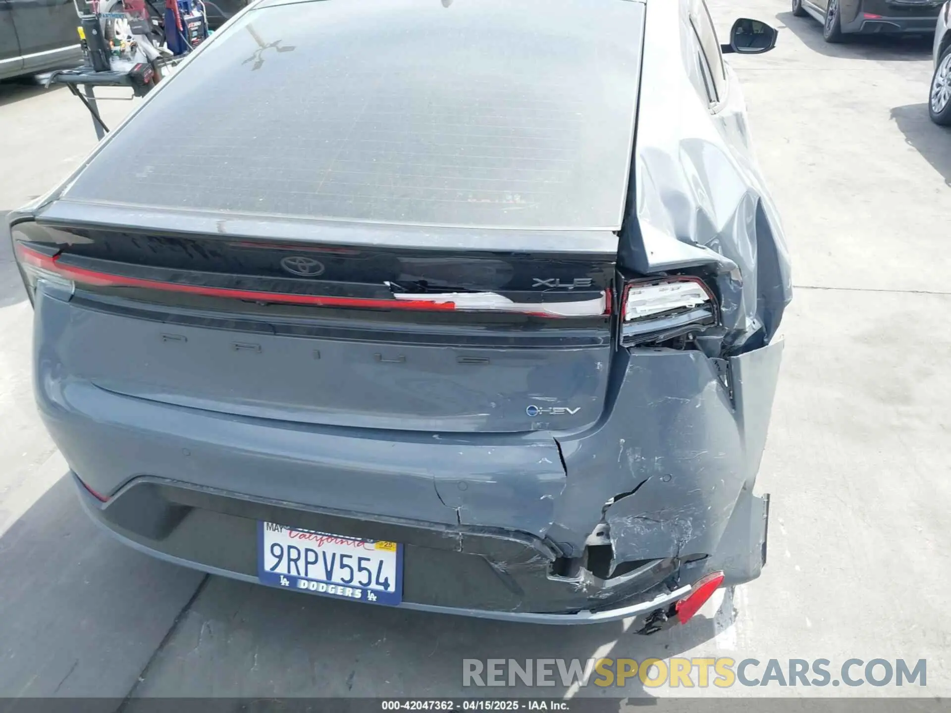 12 fotografías del automóvil dañado JTDACAAUXP3006206 TOYOTA PRIUS 2023