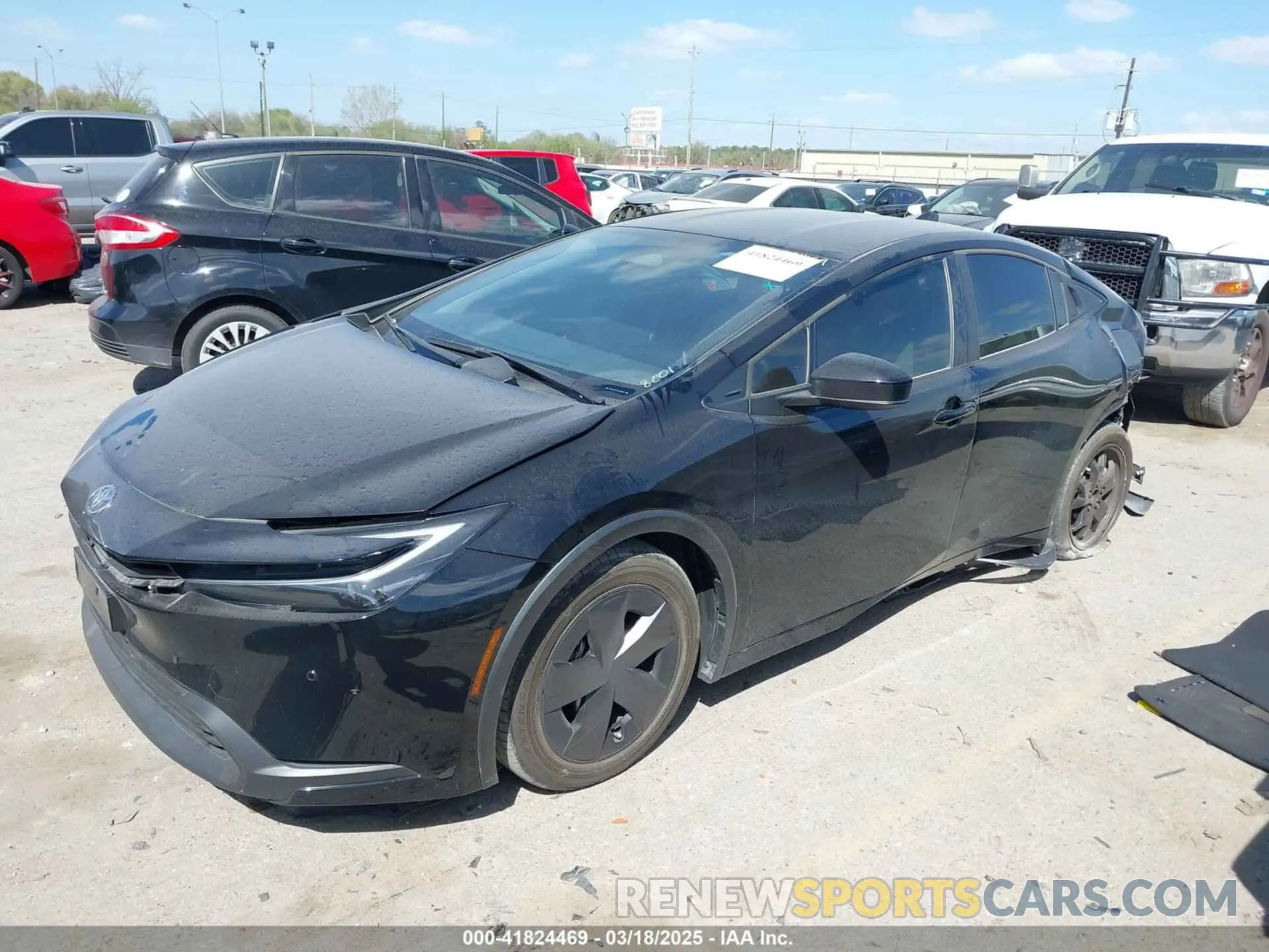2 fotografías del automóvil dañado JTDACAAUXP3008201 TOYOTA PRIUS 2023