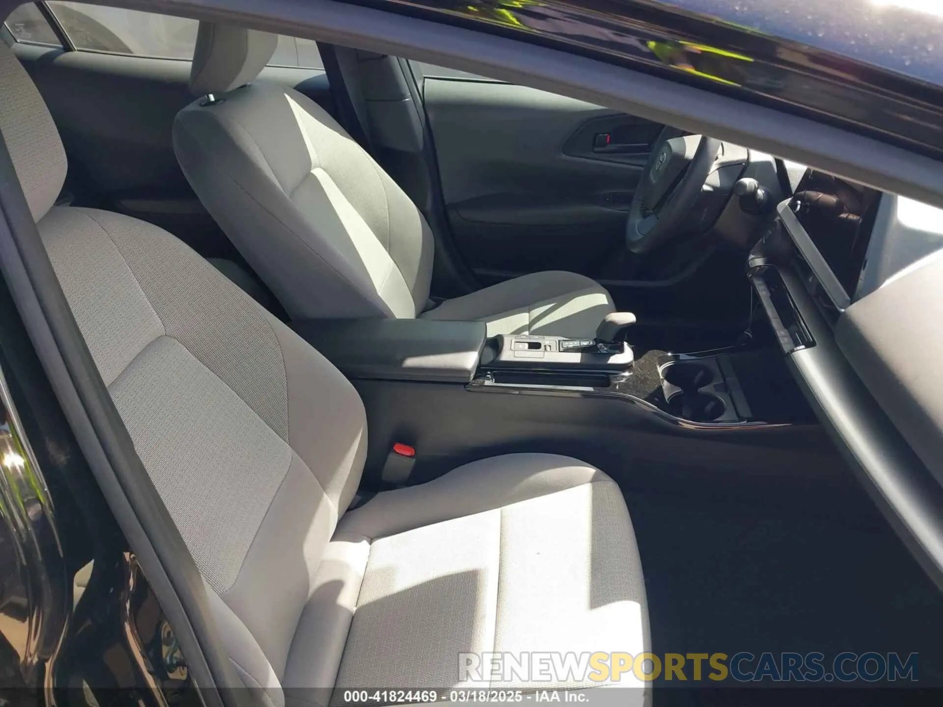 5 fotografías del automóvil dañado JTDACAAUXP3008201 TOYOTA PRIUS 2023