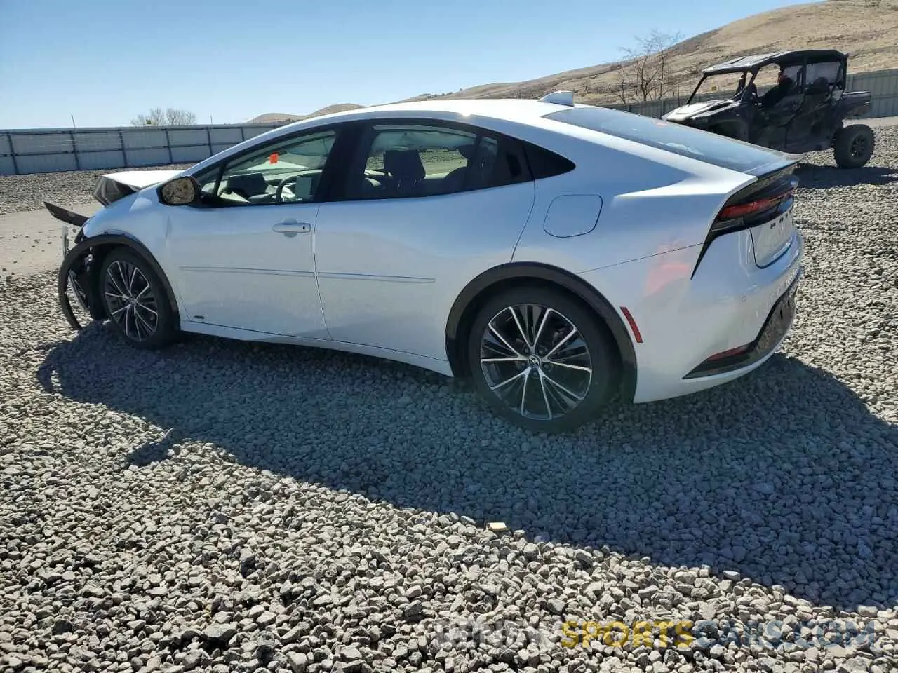 2 fotografías del automóvil dañado JTDADABU1P3000421 TOYOTA PRIUS 2023