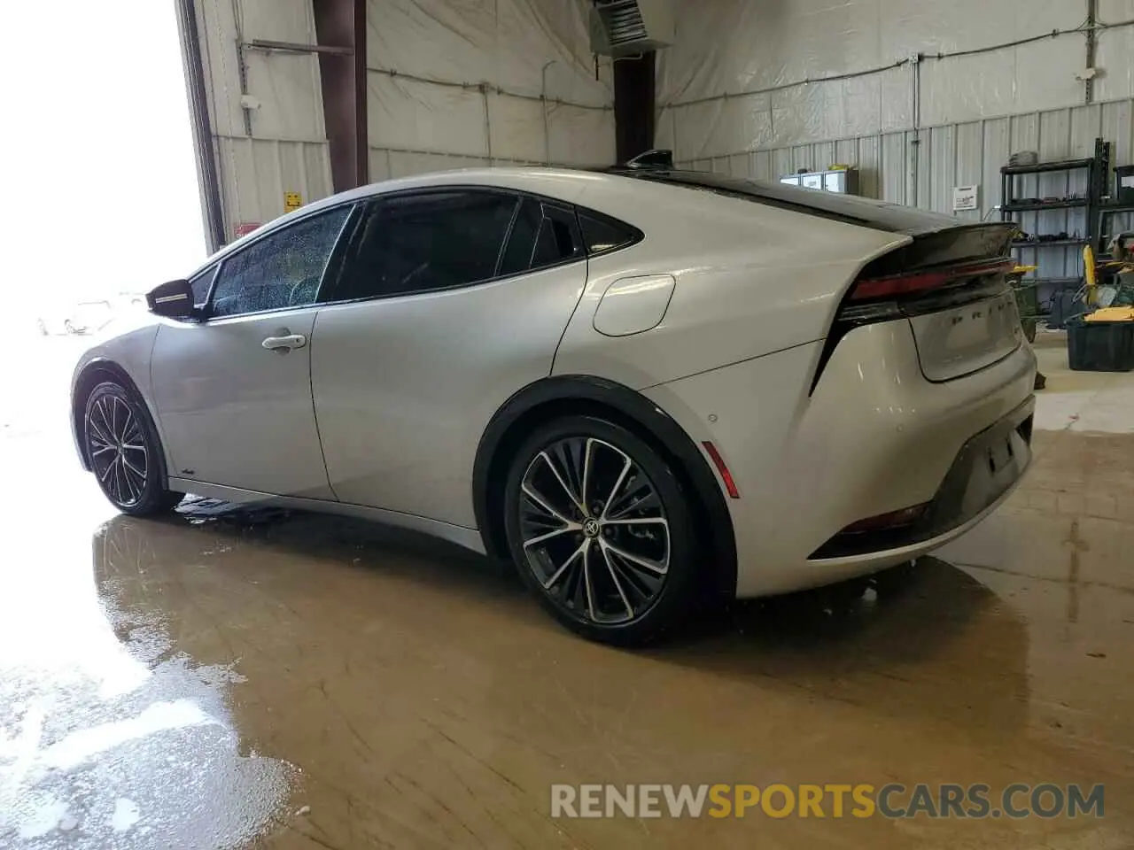 2 fotografías del automóvil dañado JTDADABU1P3005635 TOYOTA PRIUS 2023