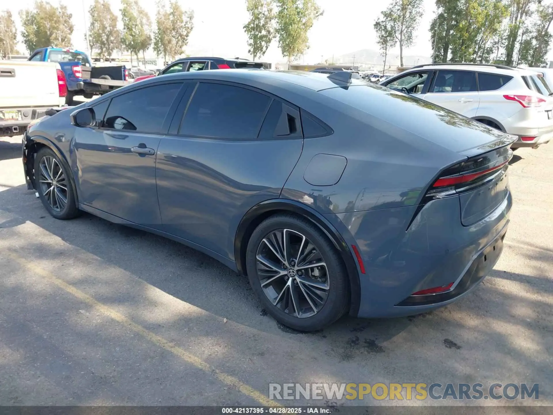 3 fotografías del automóvil dañado JTDADABU6P3001399 TOYOTA PRIUS 2023