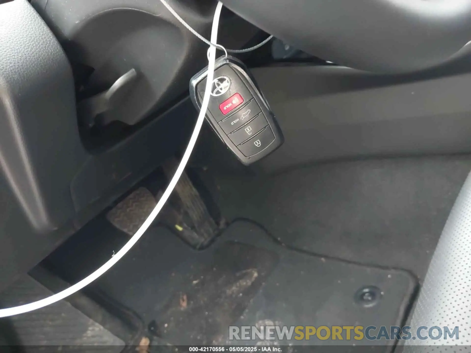 11 fotografías del automóvil dañado JTDACAAU0R3020473 TOYOTA PRIUS 2024