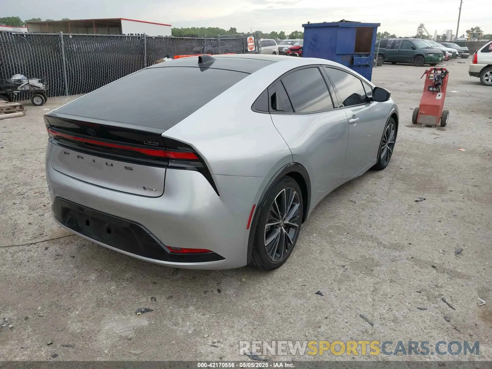 4 fotografías del automóvil dañado JTDACAAU0R3020473 TOYOTA PRIUS 2024