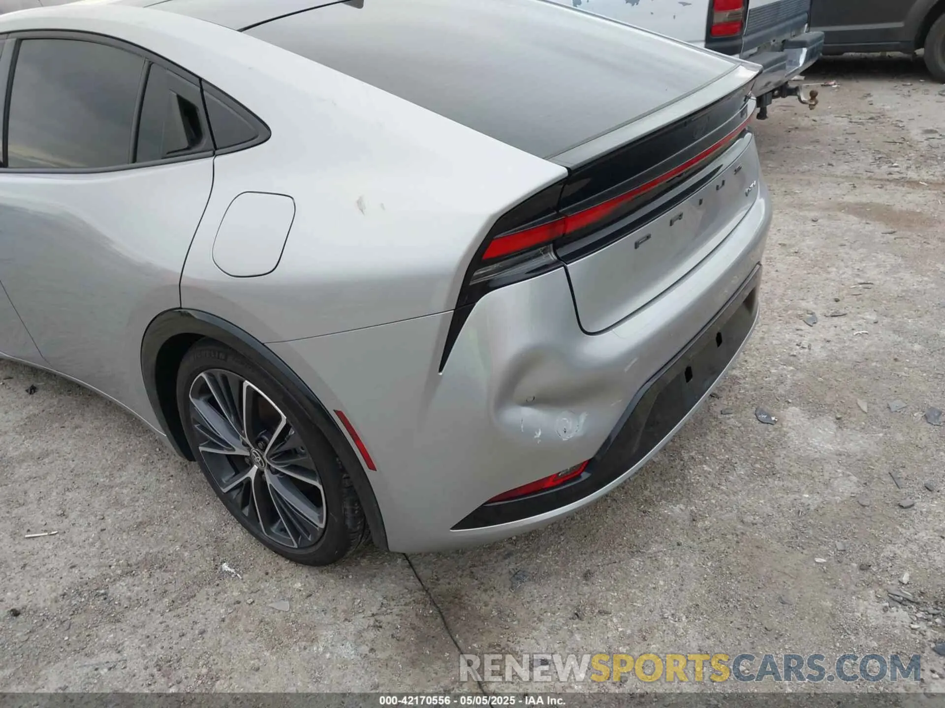 6 fotografías del automóvil dañado JTDACAAU0R3020473 TOYOTA PRIUS 2024