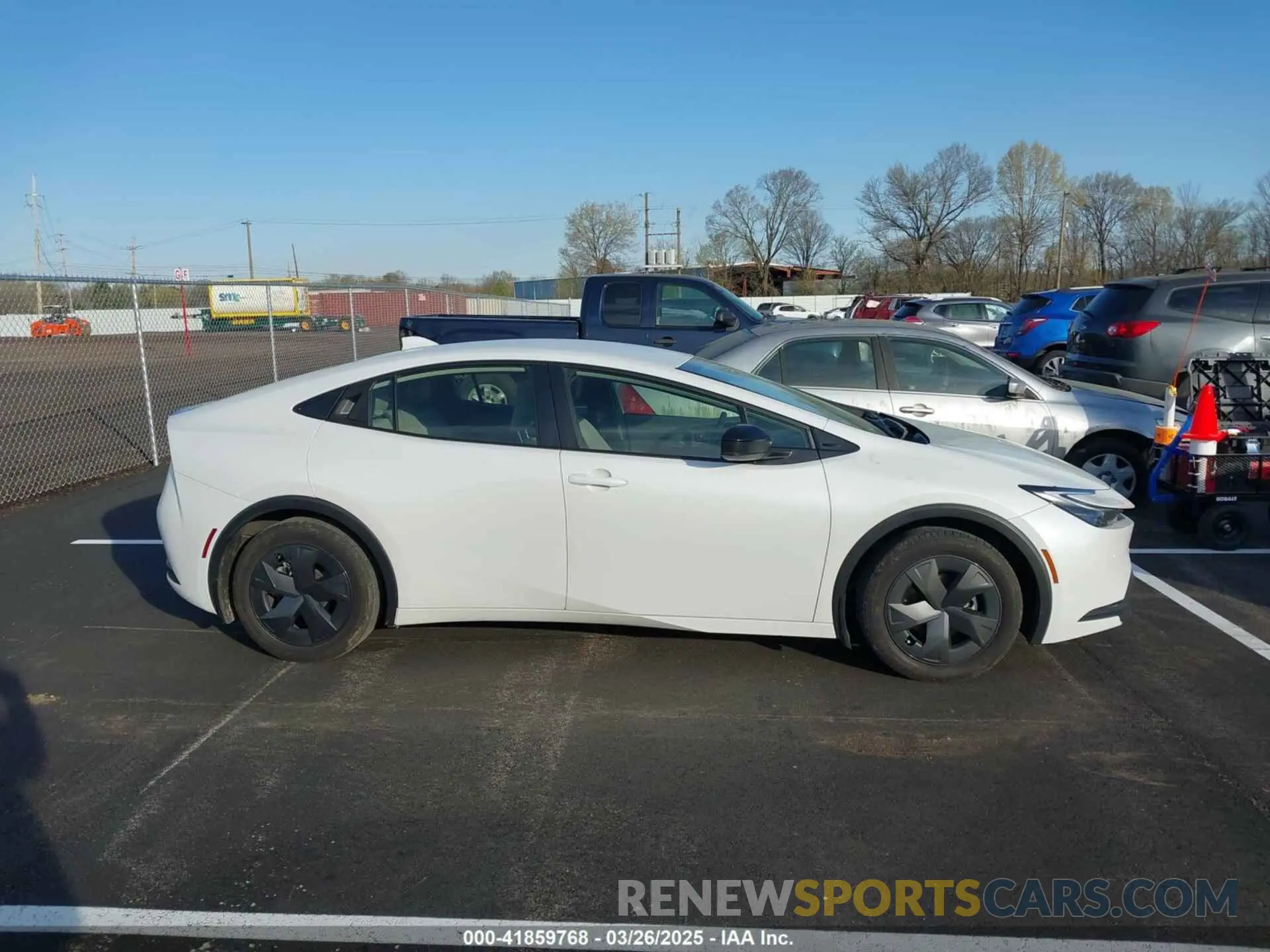 13 fotografías del automóvil dañado JTDACAAU0R3021509 TOYOTA PRIUS 2024