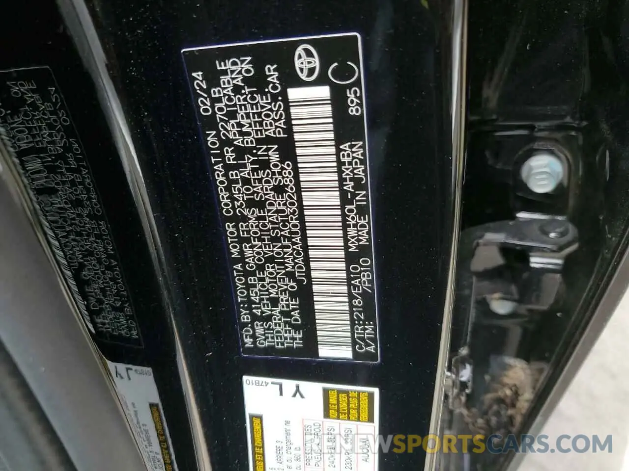 13 fotografías del automóvil dañado JTDACAAU0R3026886 TOYOTA PRIUS 2024