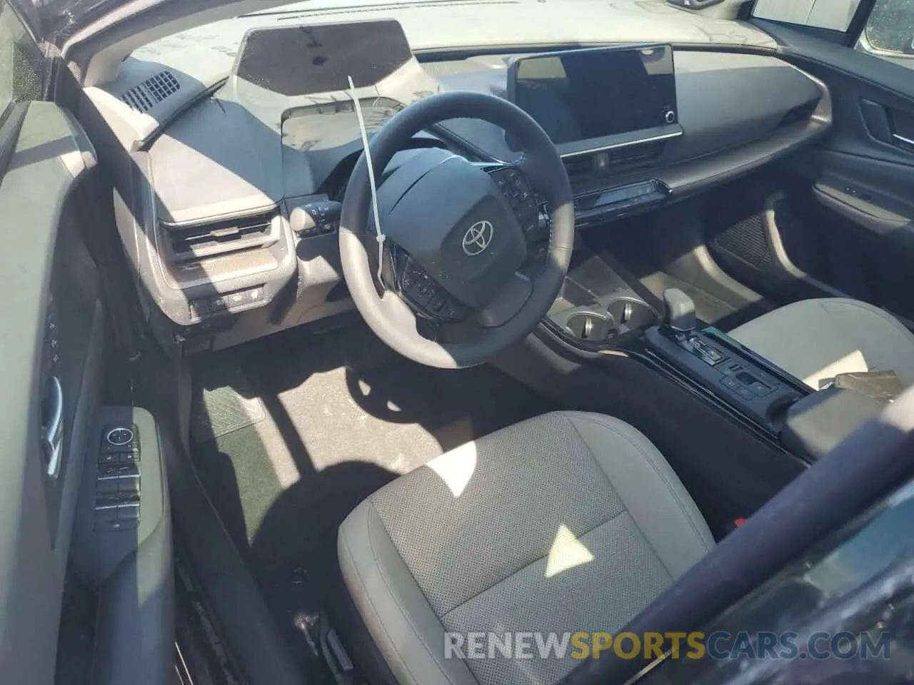 8 fotografías del automóvil dañado JTDACAAU0R3026886 TOYOTA PRIUS 2024