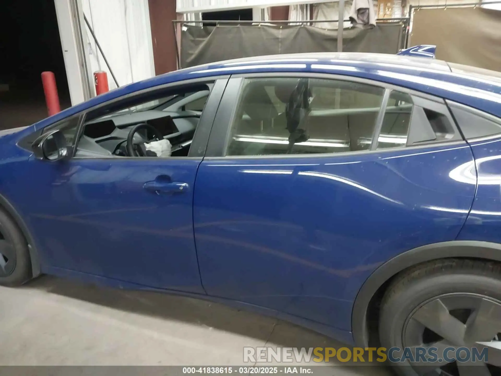 14 fotografías del automóvil dañado JTDACAAU0R3030582 TOYOTA PRIUS 2024