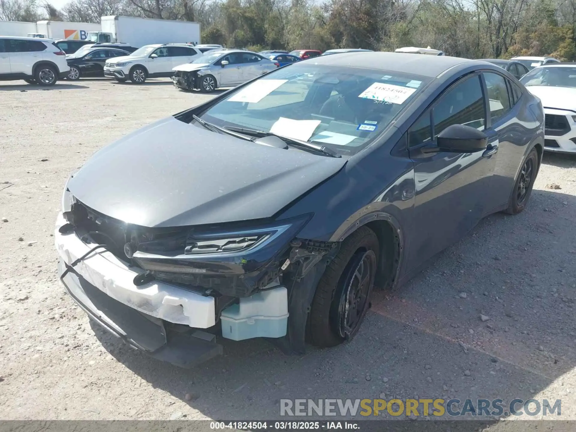 2 fotografías del automóvil dañado JTDACAAU1R3015833 TOYOTA PRIUS 2024