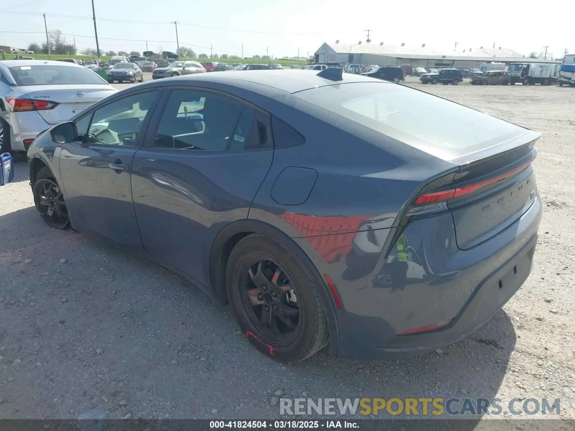 3 fotografías del automóvil dañado JTDACAAU1R3015833 TOYOTA PRIUS 2024