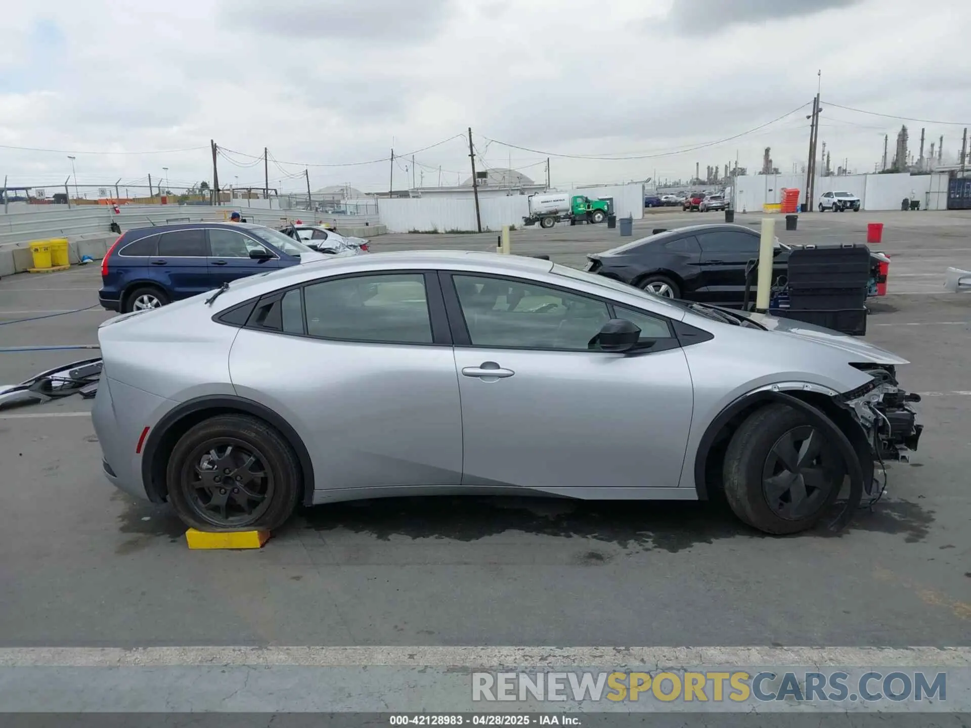 14 fotografías del automóvil dañado JTDACAAU2R3019020 TOYOTA PRIUS 2024