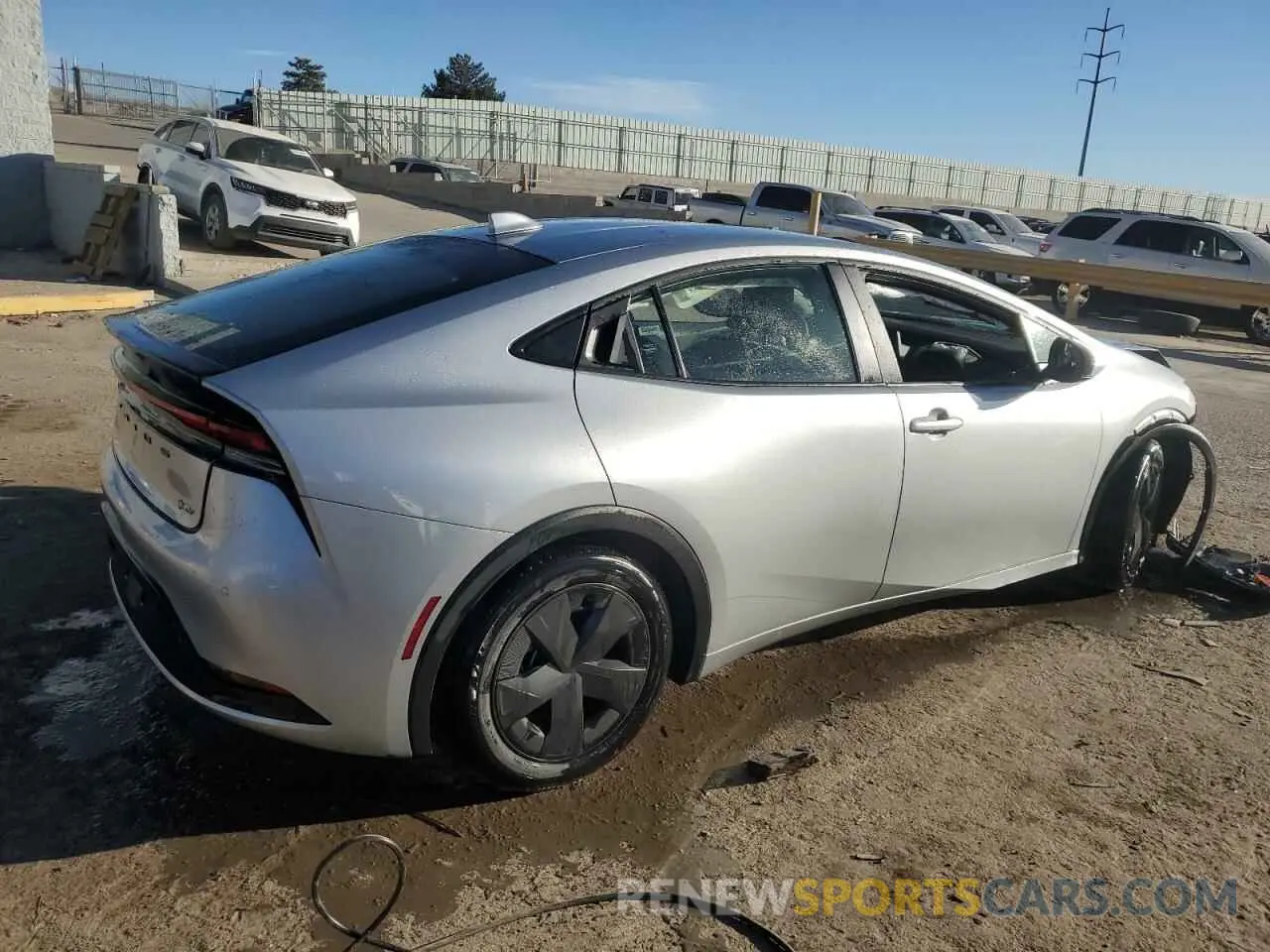 3 fotografías del automóvil dañado JTDACAAU2R3025089 TOYOTA PRIUS 2024